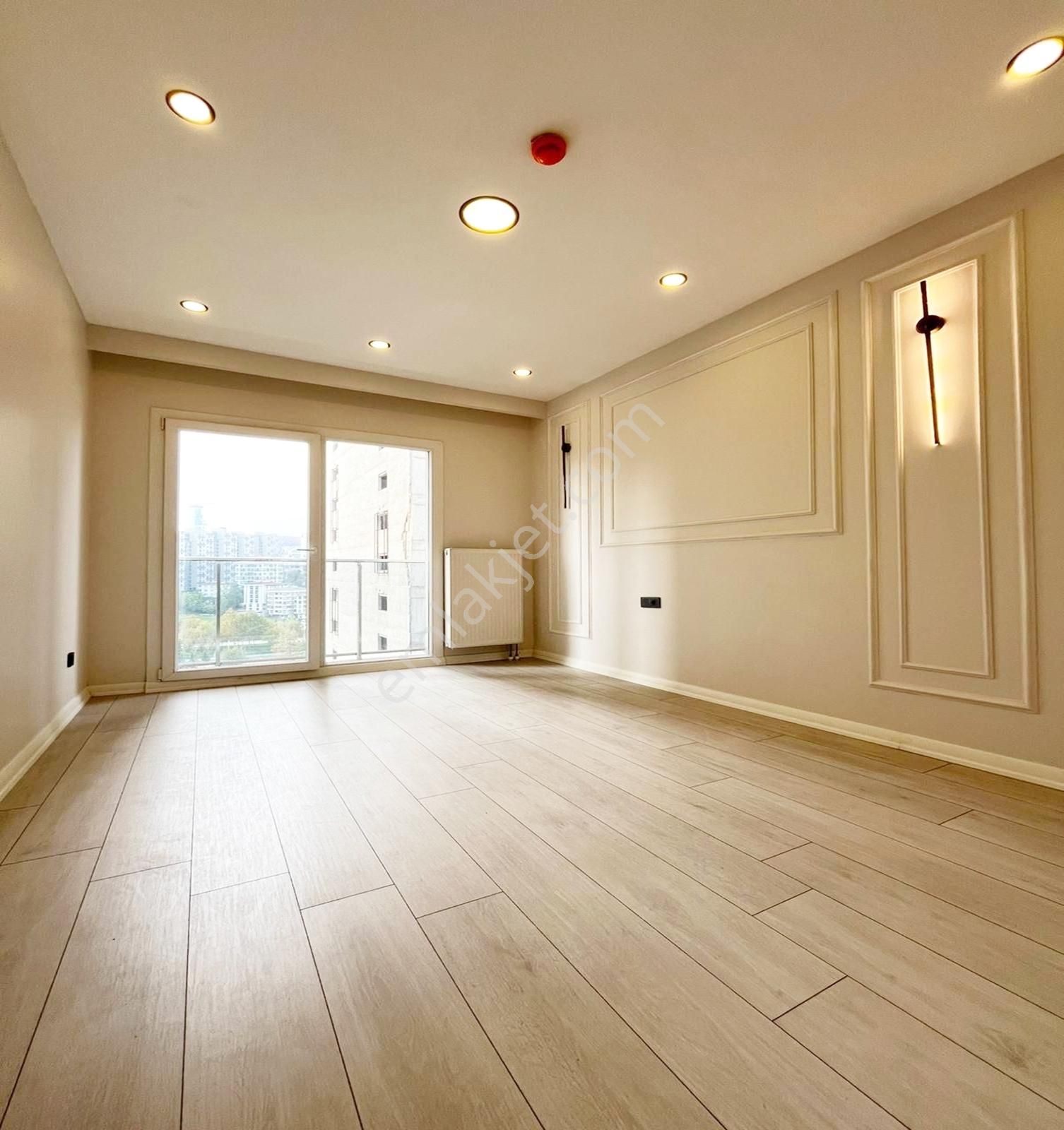 Metrobüse Yakın Lüks Site İçinde Havuz Cephe 1+1 Satılık Daire - Görsel 16