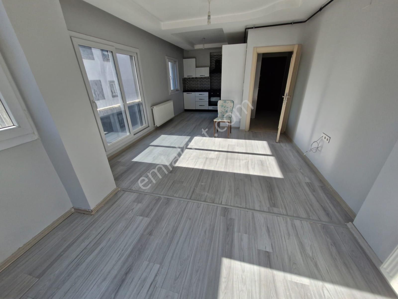 100.yılda 2+1 Açık Mutfaklı Doğalgazlı Az Katlı Kiralık Daire - Görsel 21