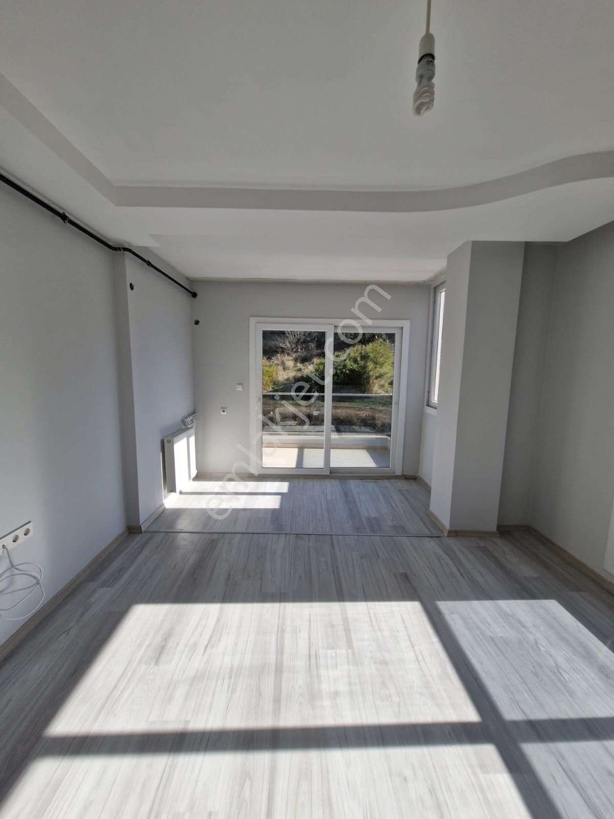 100.yılda 2+1 Açık Mutfaklı Doğalgazlı Az Katlı Kiralık Daire - Görsel 19