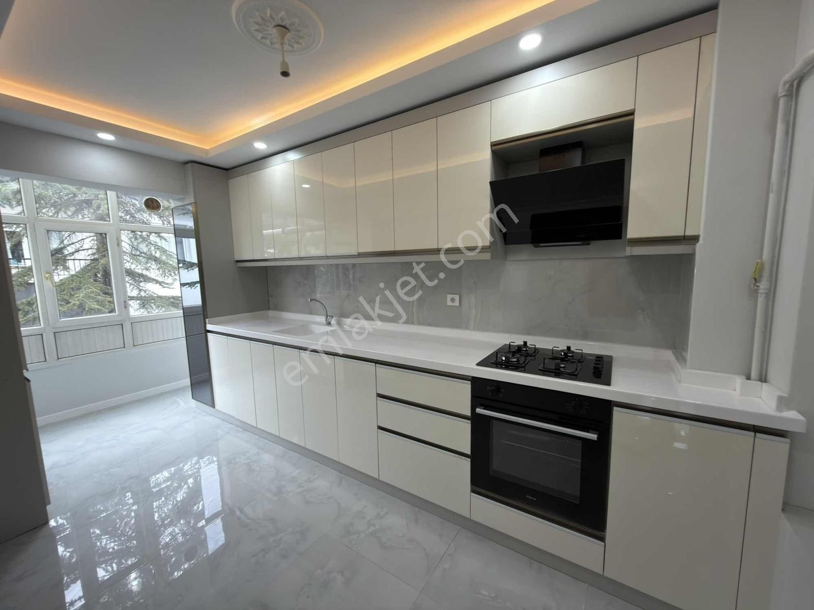 Etimesgut Elvan Mah. Ara Katta Komple Ön Cephe Lüks 3+1 Daire