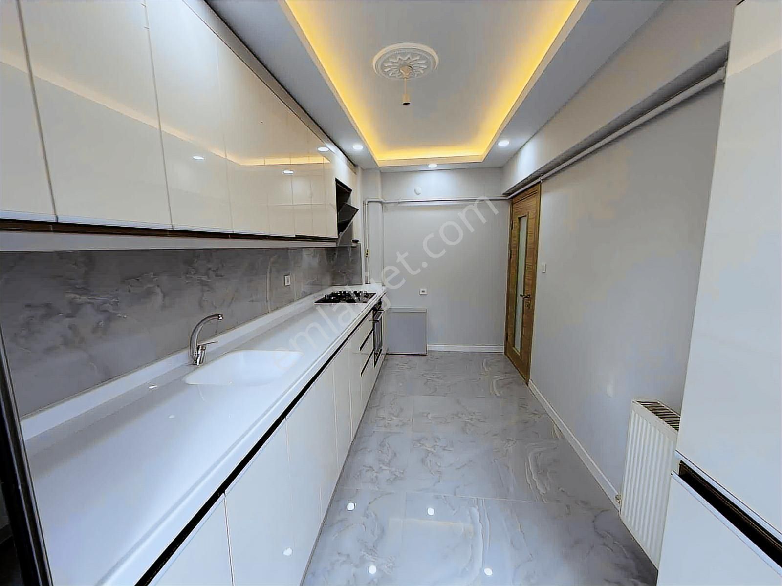 Etimesgut Elvan Mah. Ara Katta Komple Ön Cephe Lüks 3+1 Daire - Görsel 9