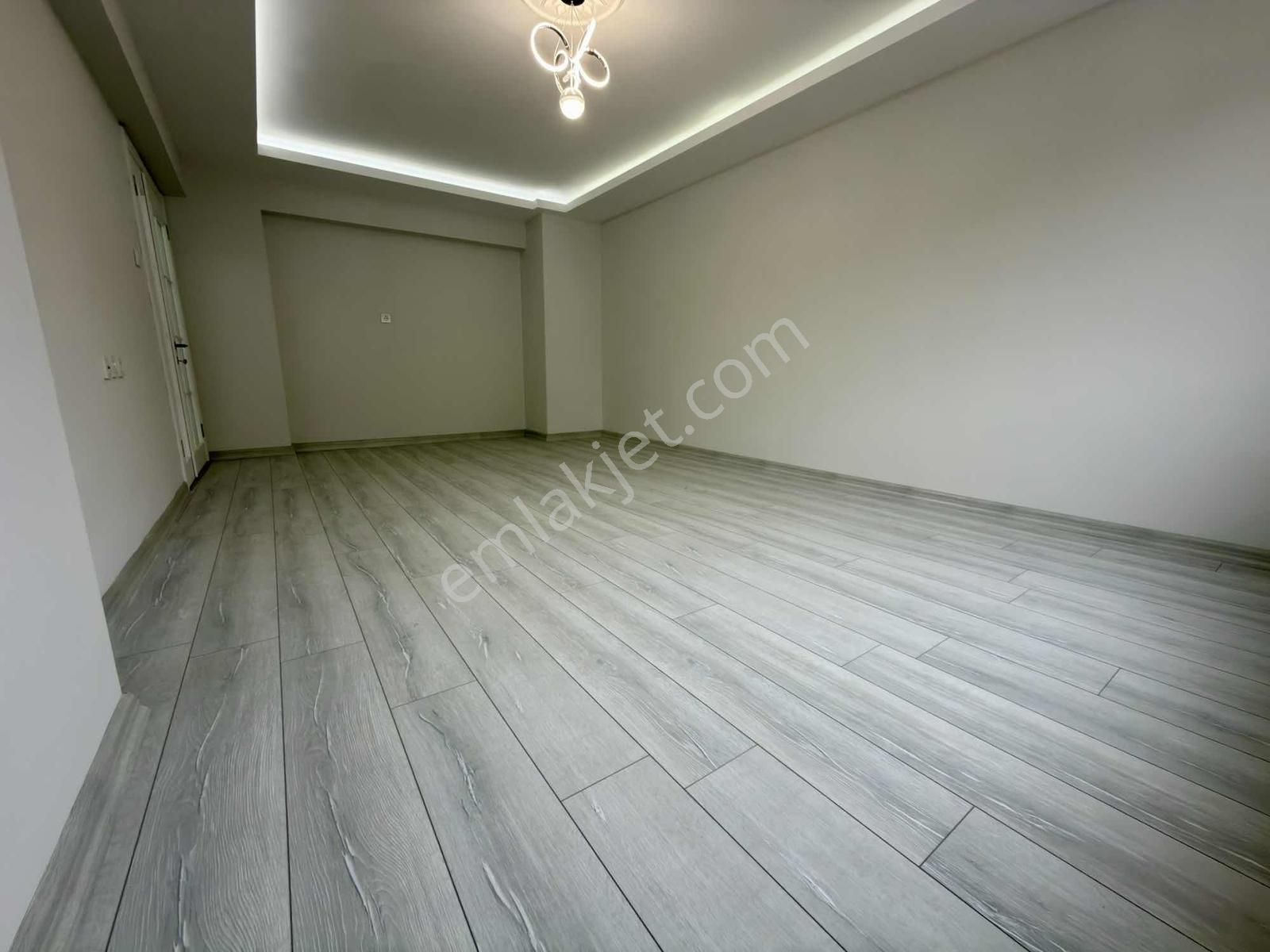 Etimesgut Elvan Mah. Ahi Elvan Cad. Yakını Lüks Yapılı 3+1 - Görsel 21