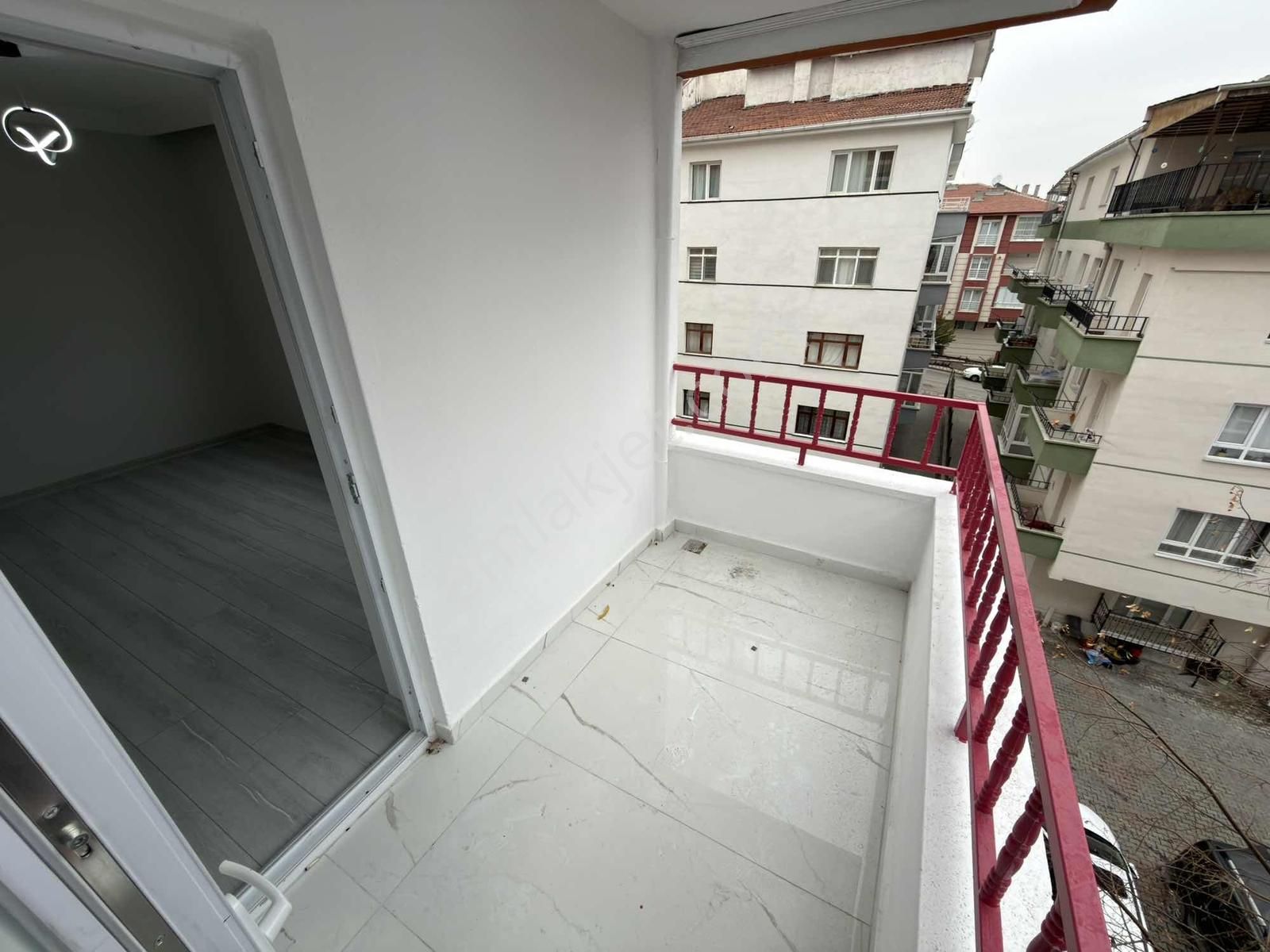 Etimesgut Elvan Mah. Ahi Elvan Cad. Yakını Lüks Yapılı 3+1 - Görsel 15