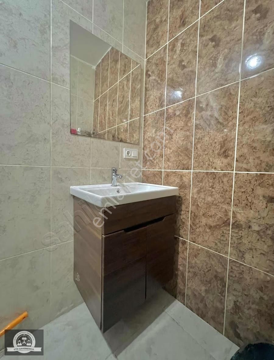 Yenidoğan Merkez'de Kiralık 2+1 Açık Mutfaklı Ters Dubleks - Görsel 24