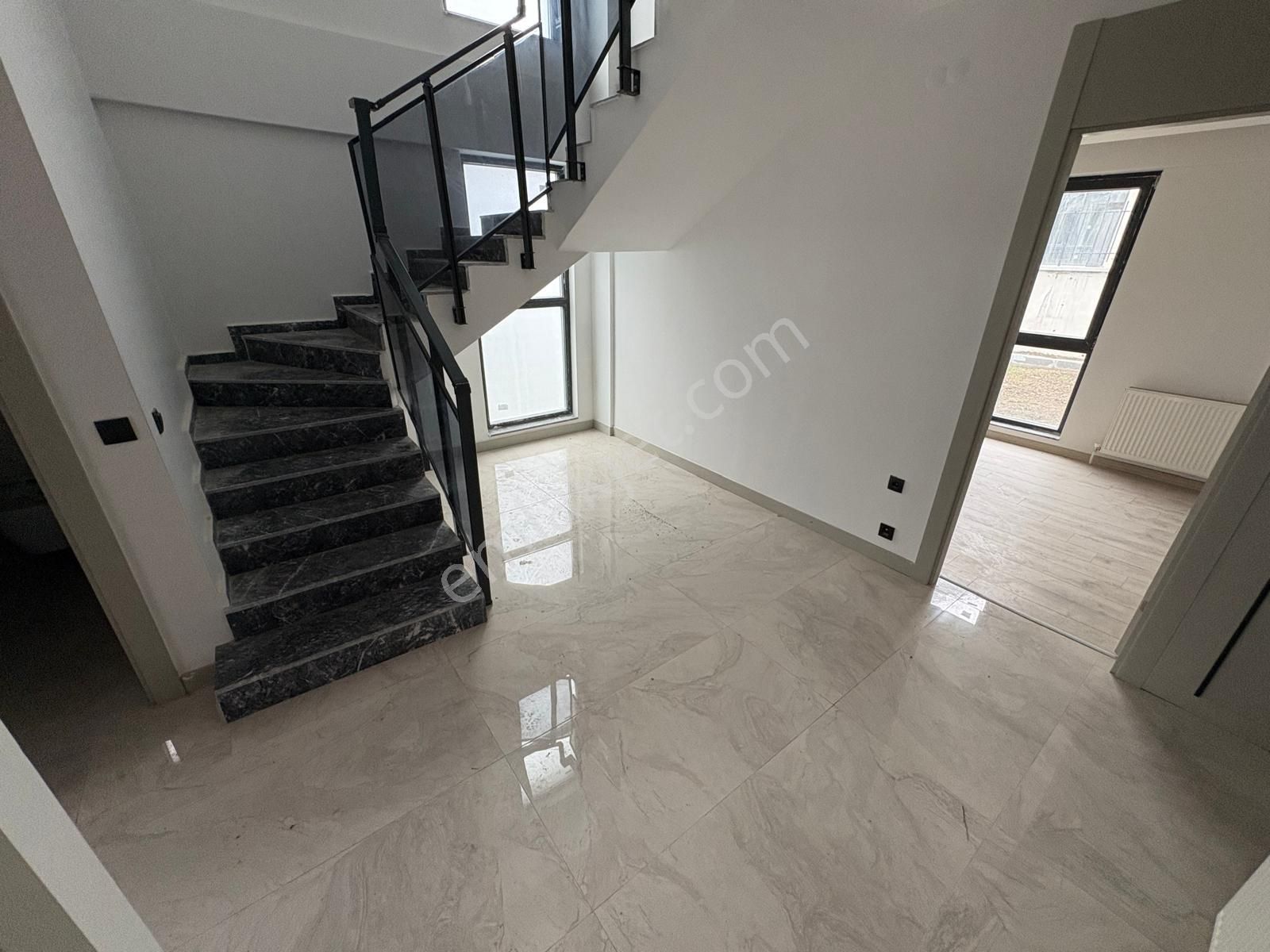 Sym'den Bağlıca Mh Ebeveny B. Giyinme Odalı 4+1 Villa - Görsel 18