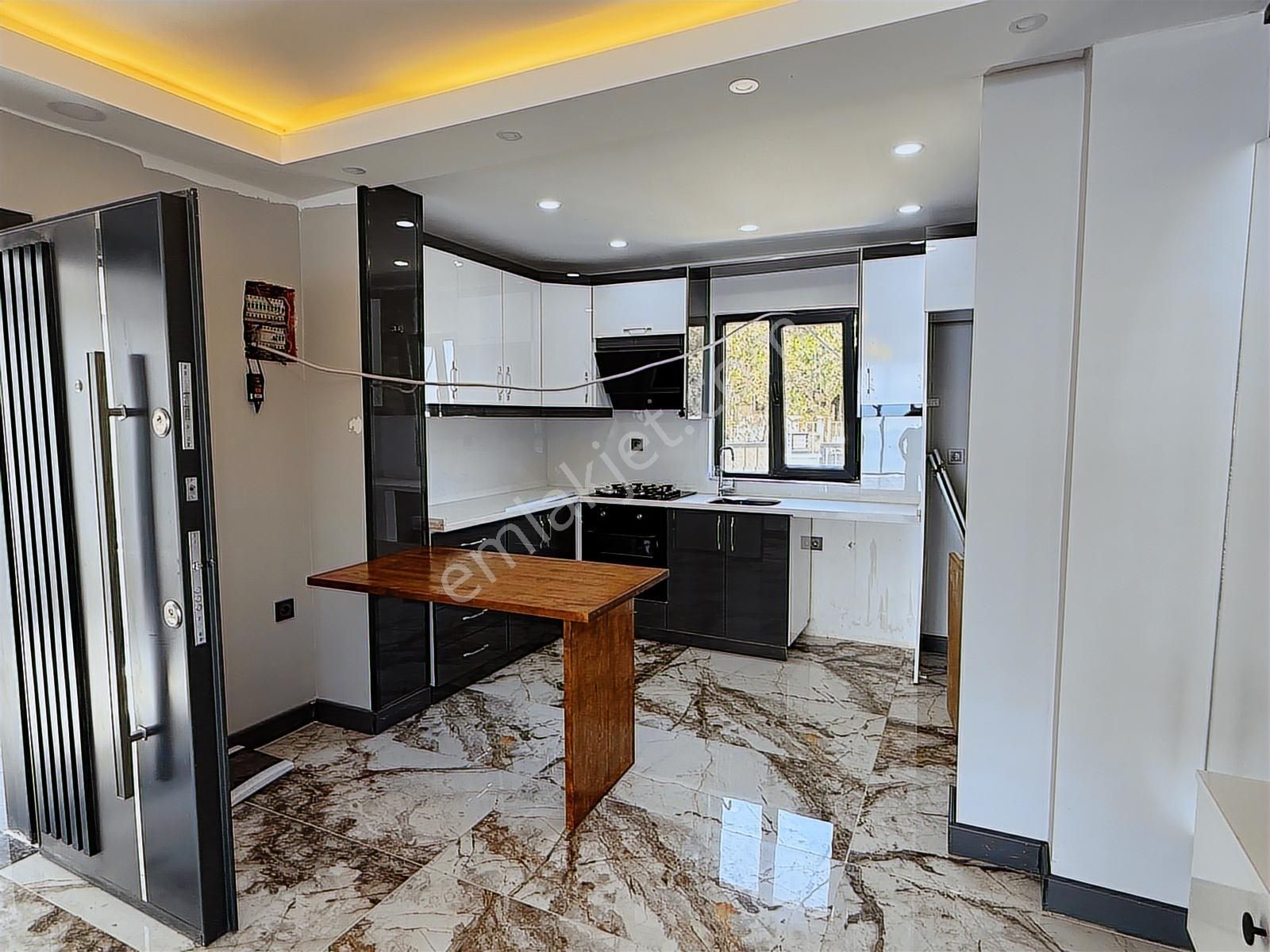 Tekirdağ Marmaraereğlisinde 4 Katlı Sıfır Acil Satılık Villa - Görsel 12