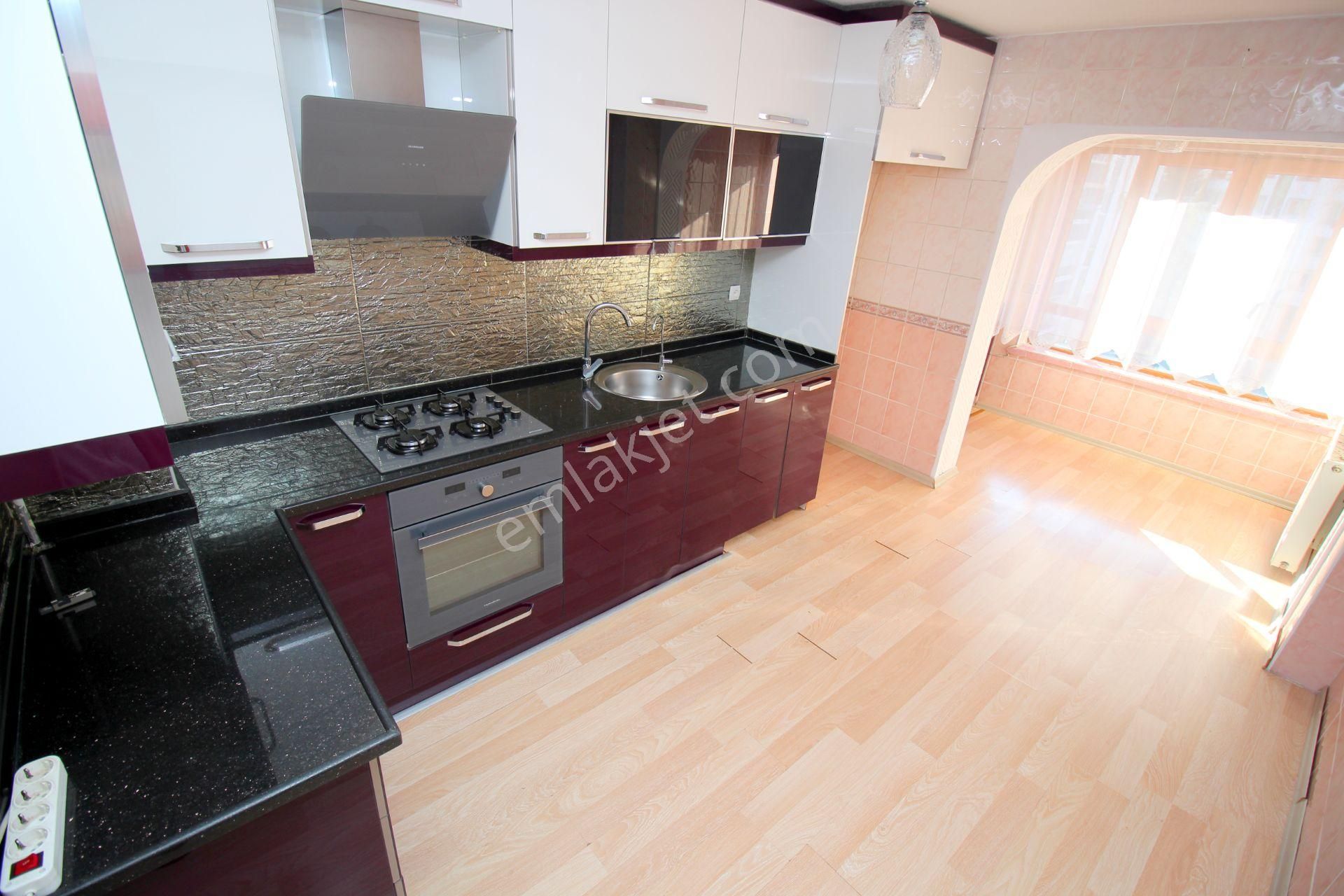 Emre Emlak'tan Elvankent'te 14.cd Yanı Asansörlü 4+2 Satılık Teras - Görsel 2