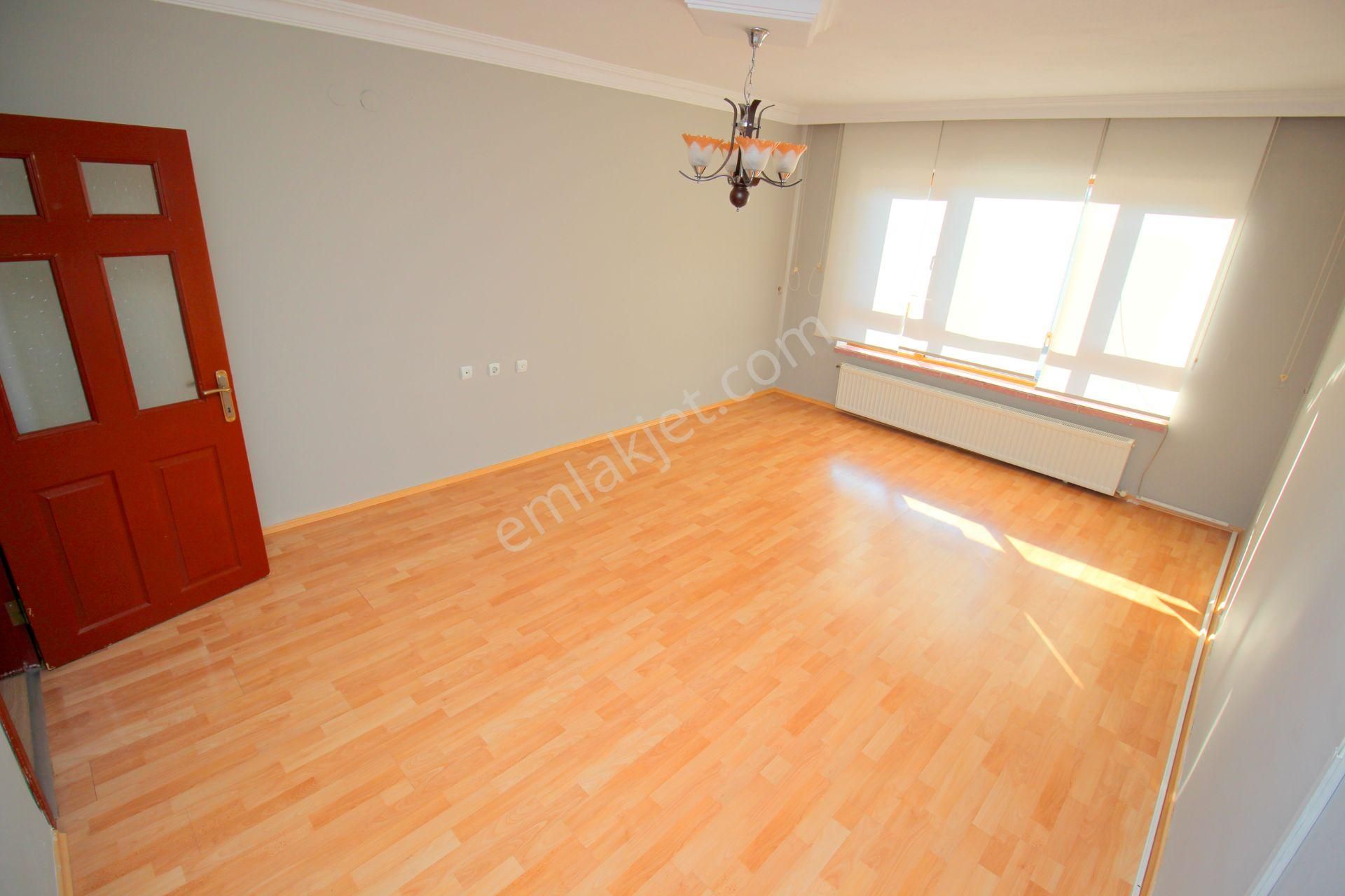 Emre Emlak'tan Elvankent'te 14.cd Yanı Asansörlü 4+2 Satılık Teras - Görsel 9