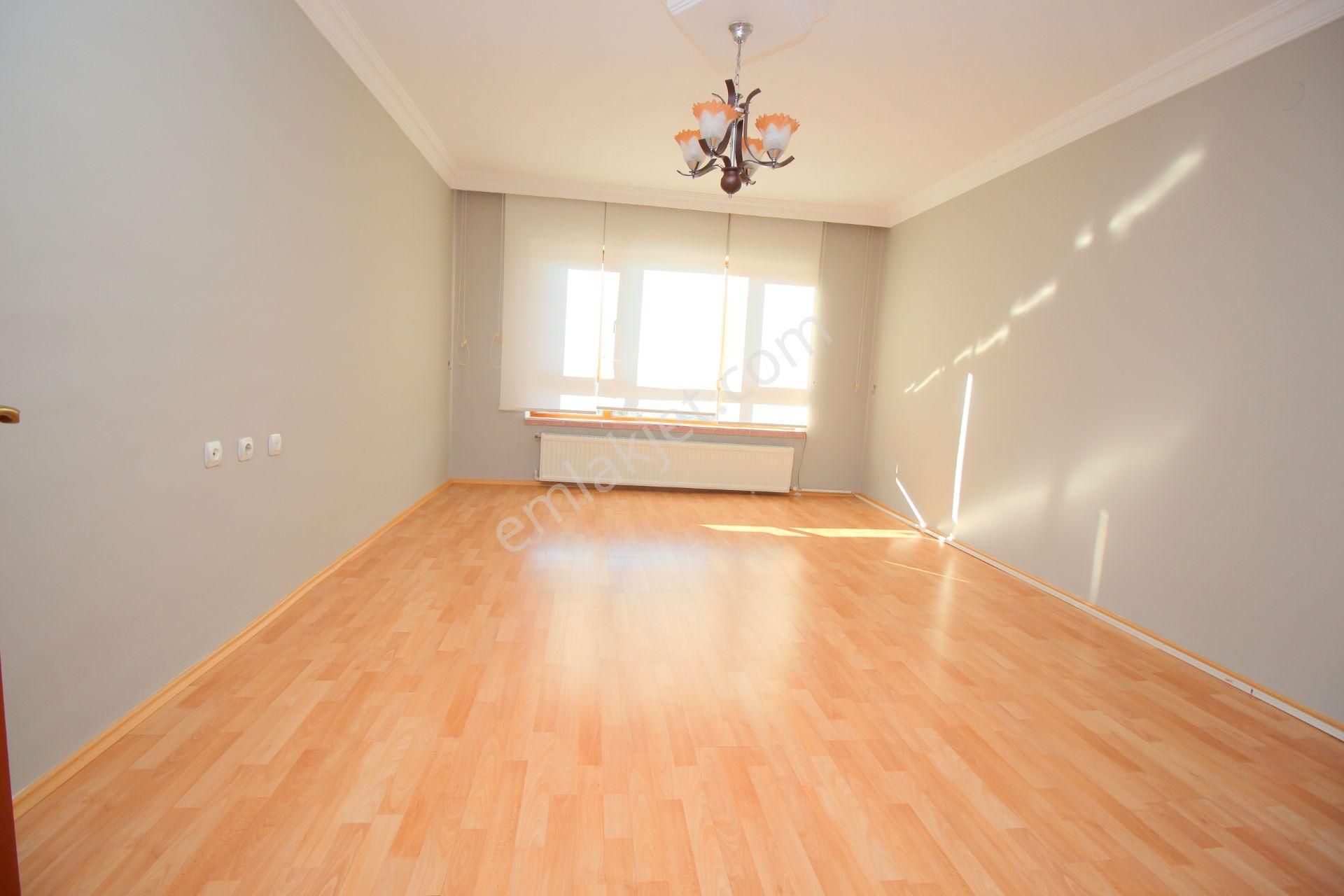 Emre Emlak'tan Elvankent'te 14.cd Yanı Asansörlü 4+2 Satılık Teras - Görsel 7