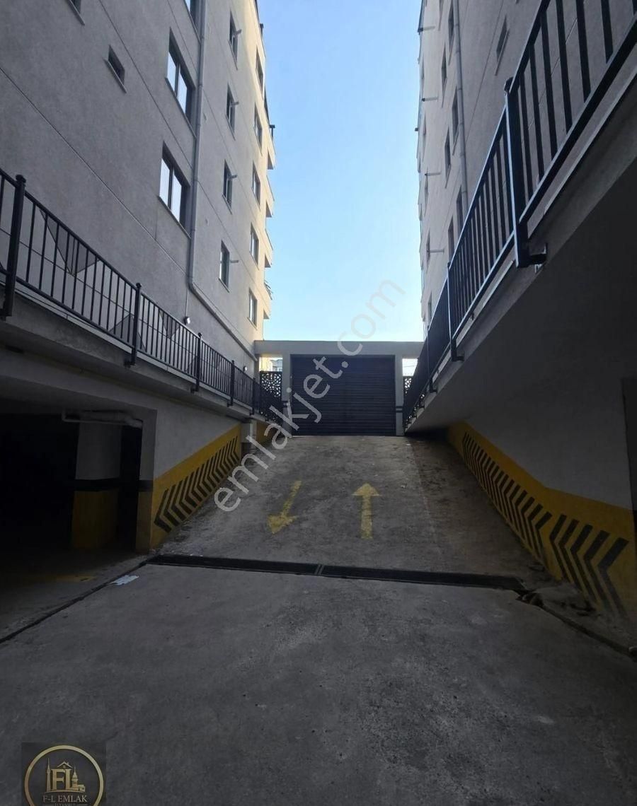 F-l Emlaktan Çekmeköy Merkez Mah.de Elit Sitede 2+1 - Görsel 21