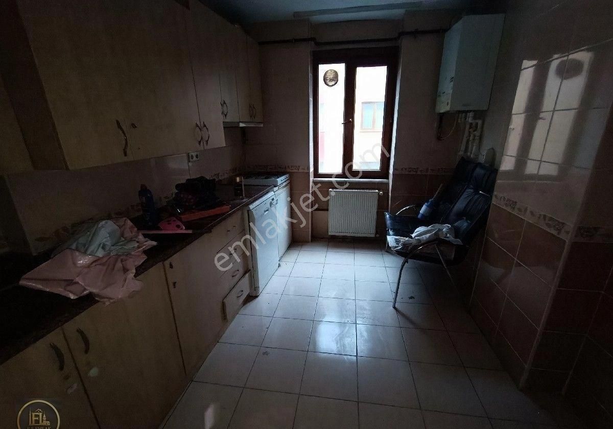 Bulgurlu Metroya 2 Dk Yürüme Mesafesinde 3+1 Genç Bina Ara Kat - Görsel 7