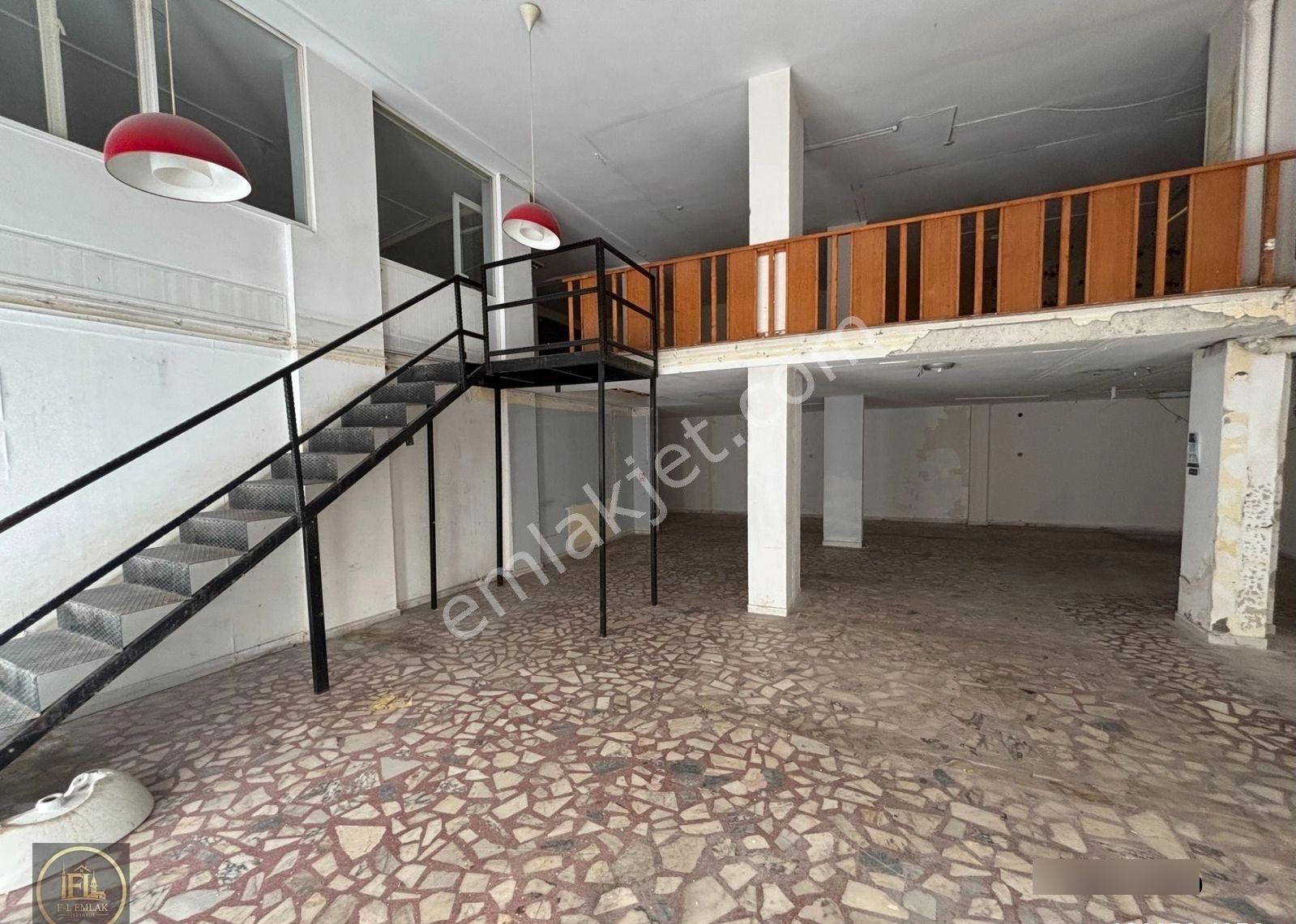 F-l Emlaktan Bulgurlu Metro Yakını Caddeye 3.bina Asma Katlı - Görsel 19