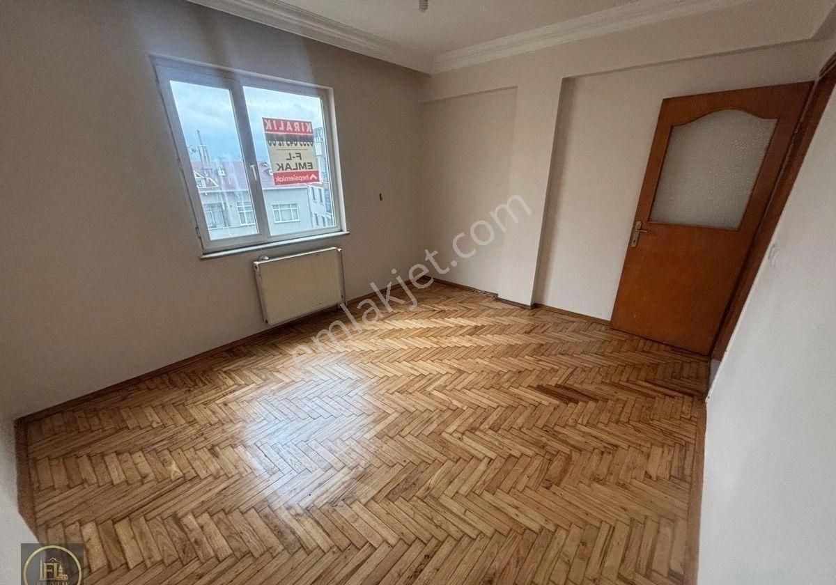 F-l Emlaktan Emaar Avm Libadiye Metro Yakını 3+1 Arakat - Görsel 14