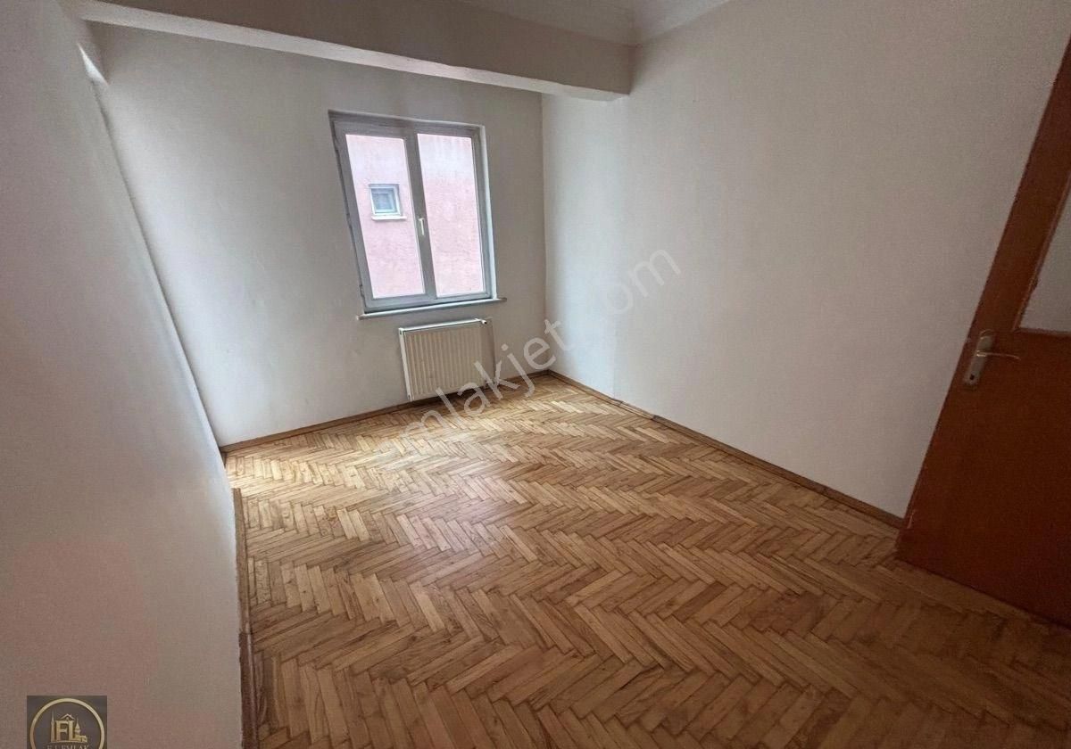 F-l Emlaktan Emaar Avm Libadiye Metro Yakını 3+1 Arakat - Görsel 33