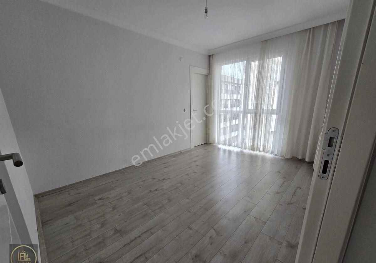 F-l Emlaktan Ümraniye Merkez Yakını Yeni Bina 2+175 M2 Kapalı Otoparklı - Görsel 11