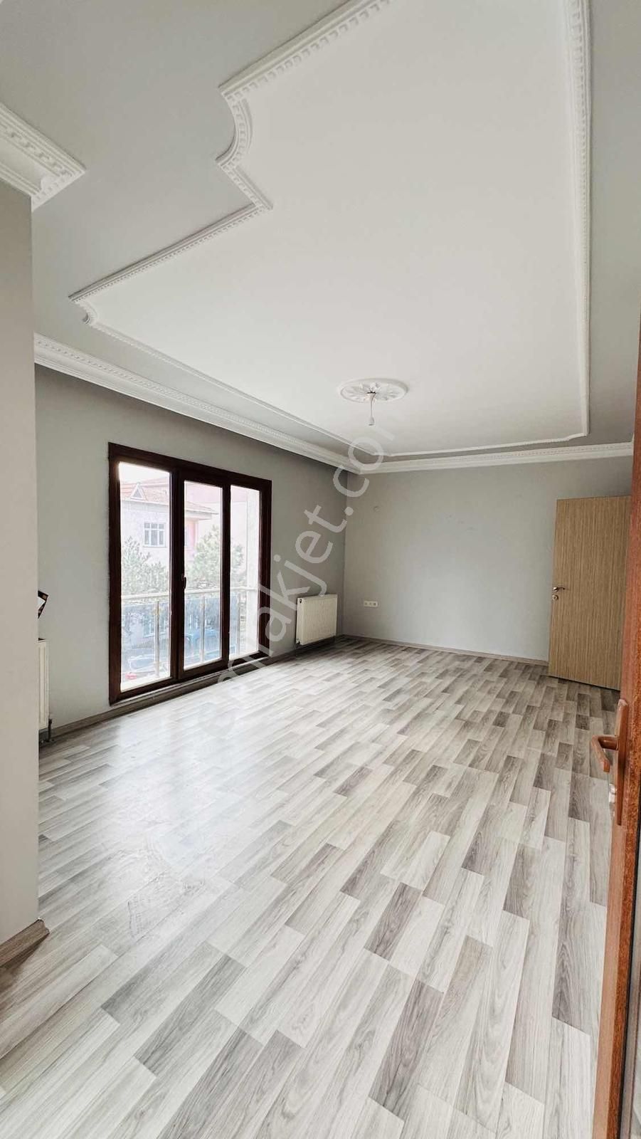 Çerkezköy G.o.p.mahallesi Merkezi Konumda 2+1 Geniş 105 M² Daire - Görsel 7