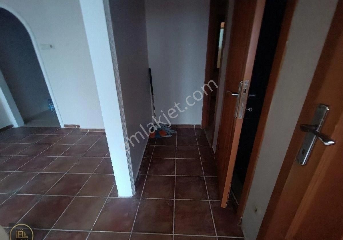 F-l Emlaktan Deniz Manzaralı Bakımlı 2+1 Zeynep Kamil Hastanesine Marmaraya Yürüme Mesafesinde - Görsel 24