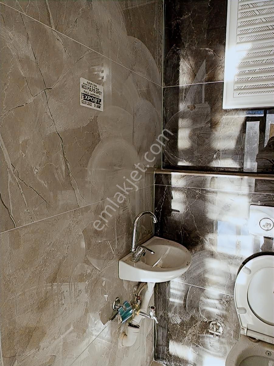 Damla Emlak'tan Atakum Taflan'da 130m2 Geniş Vitrin İşyeri - Görsel 2