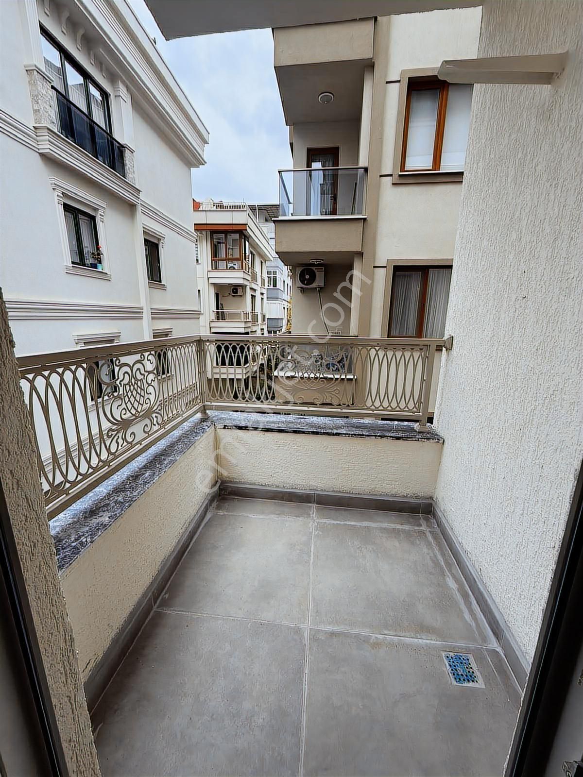 █ Konfor █ Küçükyalı, Balkonlu, Ayrı Mutfaklı, 3. Kat, Sıfır 2+1 - Görsel 6