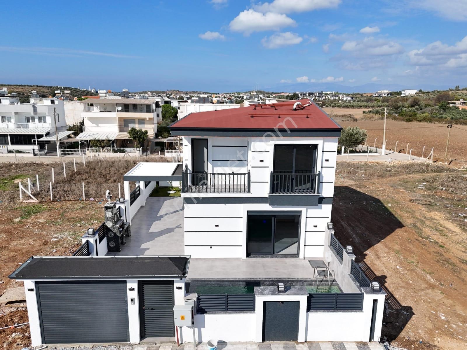 Didim Hisar Mah. 208 M2 Arsa İçerisnde 4+1 Havuzlu Ve Bahçeli Tam Müstakil Villamız Satışdadır