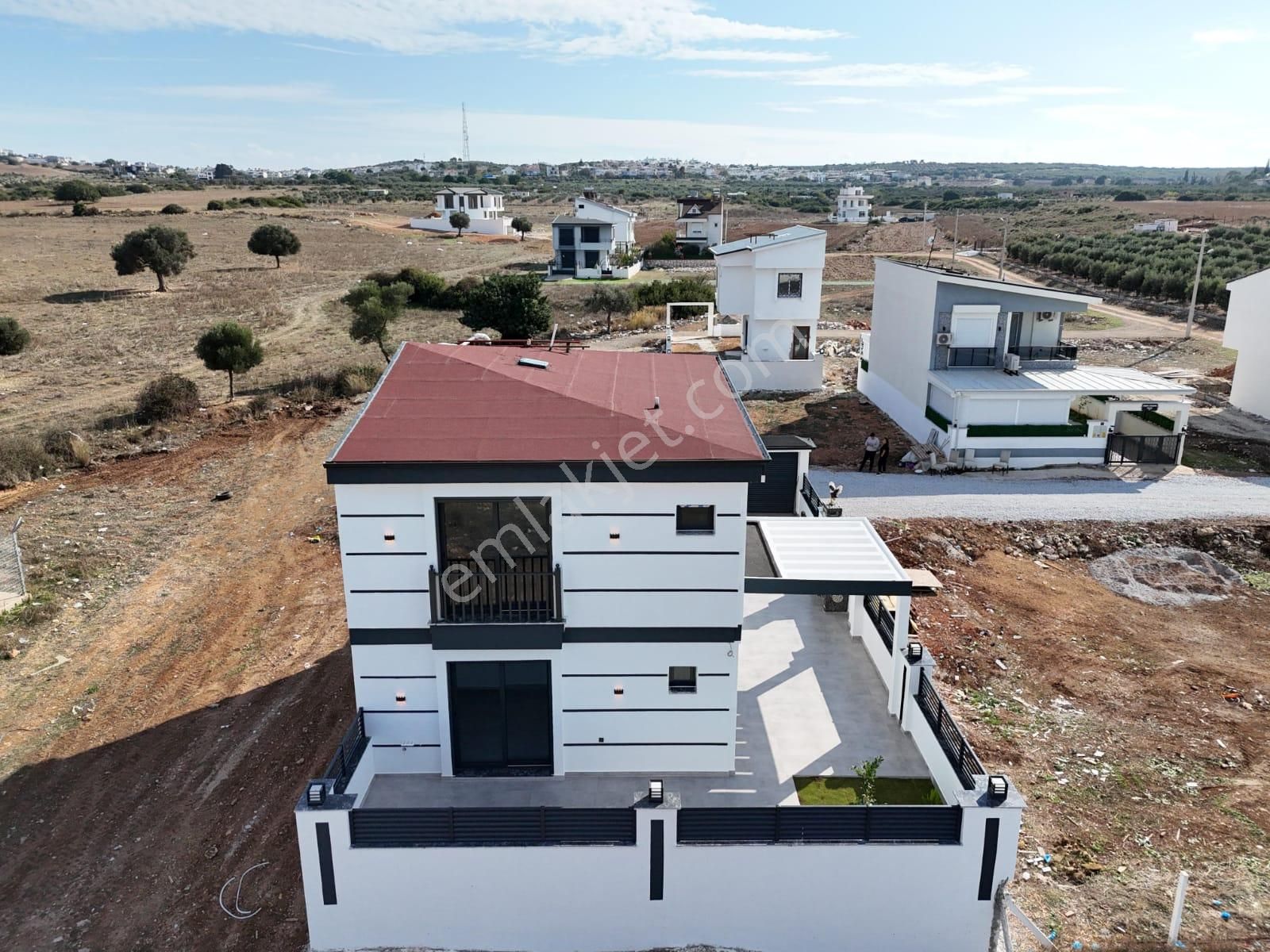 Didim Hisar Mah. 208 M2 Arsa İçerisnde 4+1 Havuzlu Ve Bahçeli Tam Müstakil Villamız Satışdadır - Görsel 7