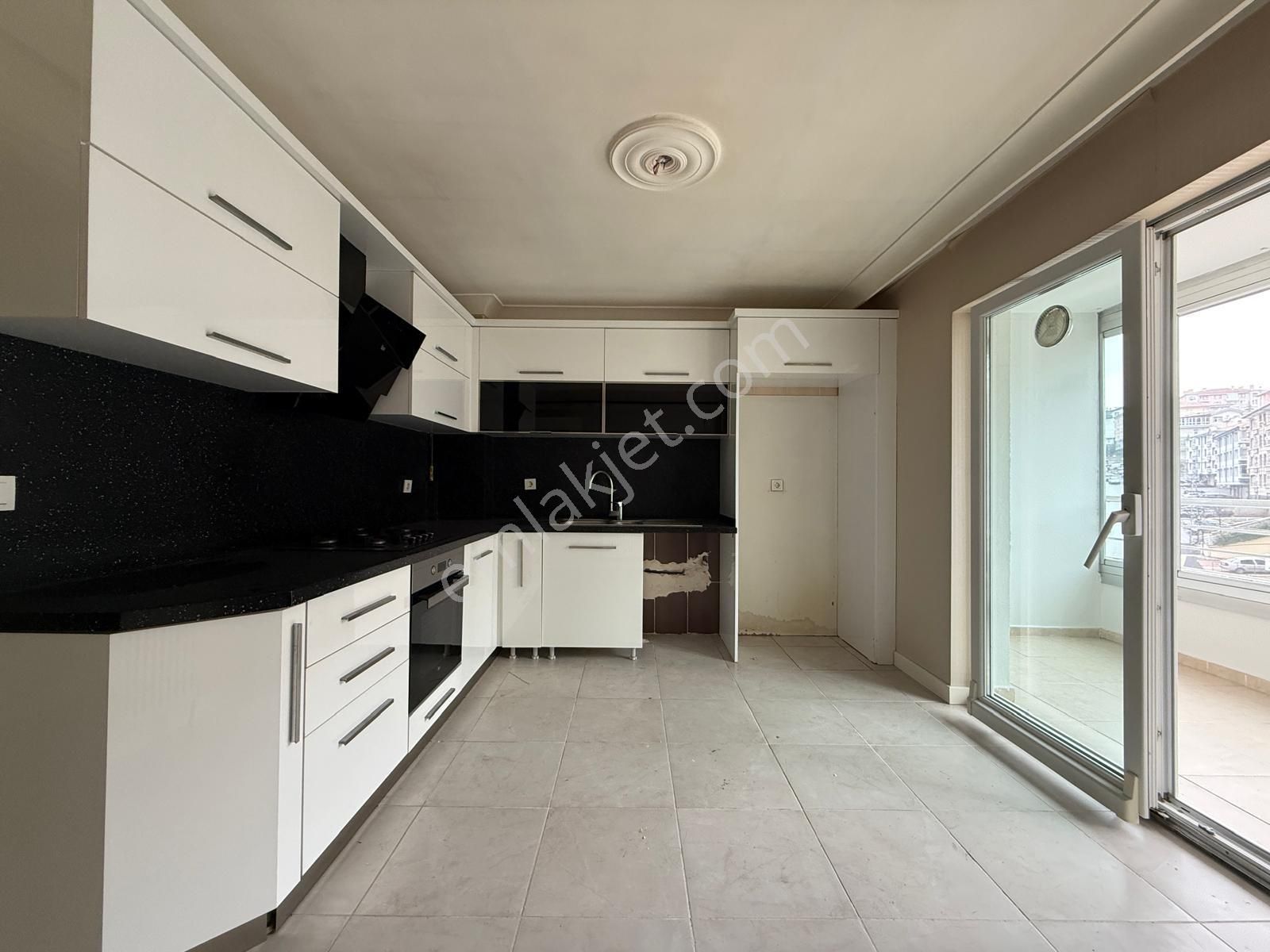 Bademlik Mahallesi'nde Ön Cephe Full Yapılı 4+1 Daire!