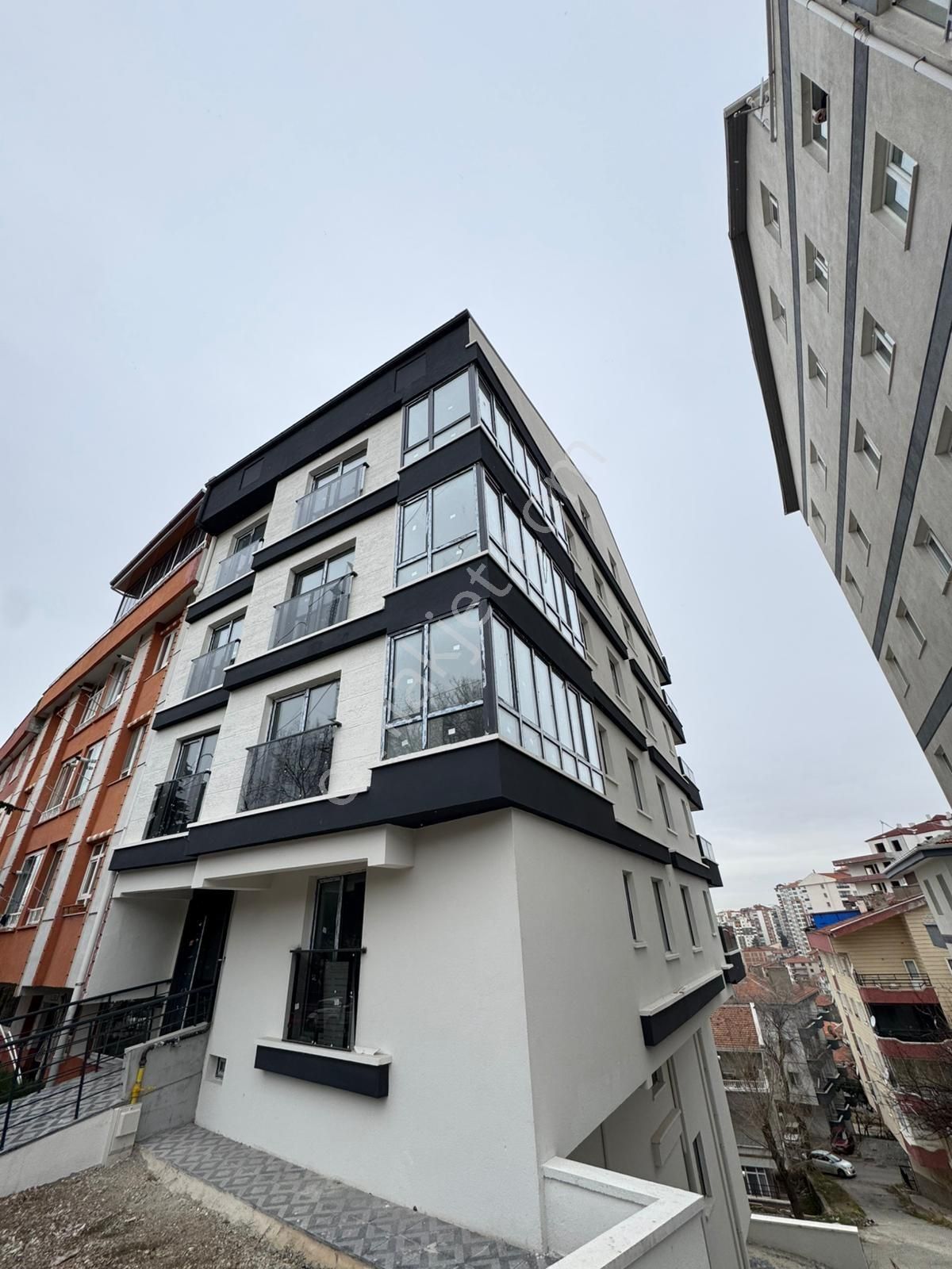 Tepebaşı Mahallesinde Sıfır Satılık 2+1 Daire