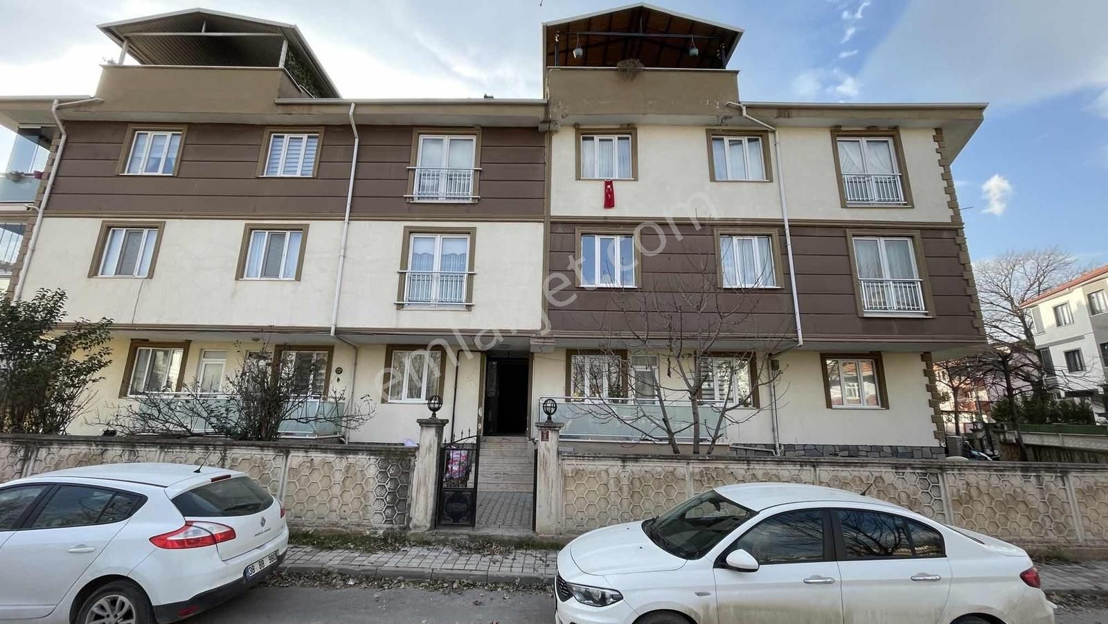 Ulucan'dan İnegöl Kemalpaşa Mahallesinde Kiralık 3+1 Daire