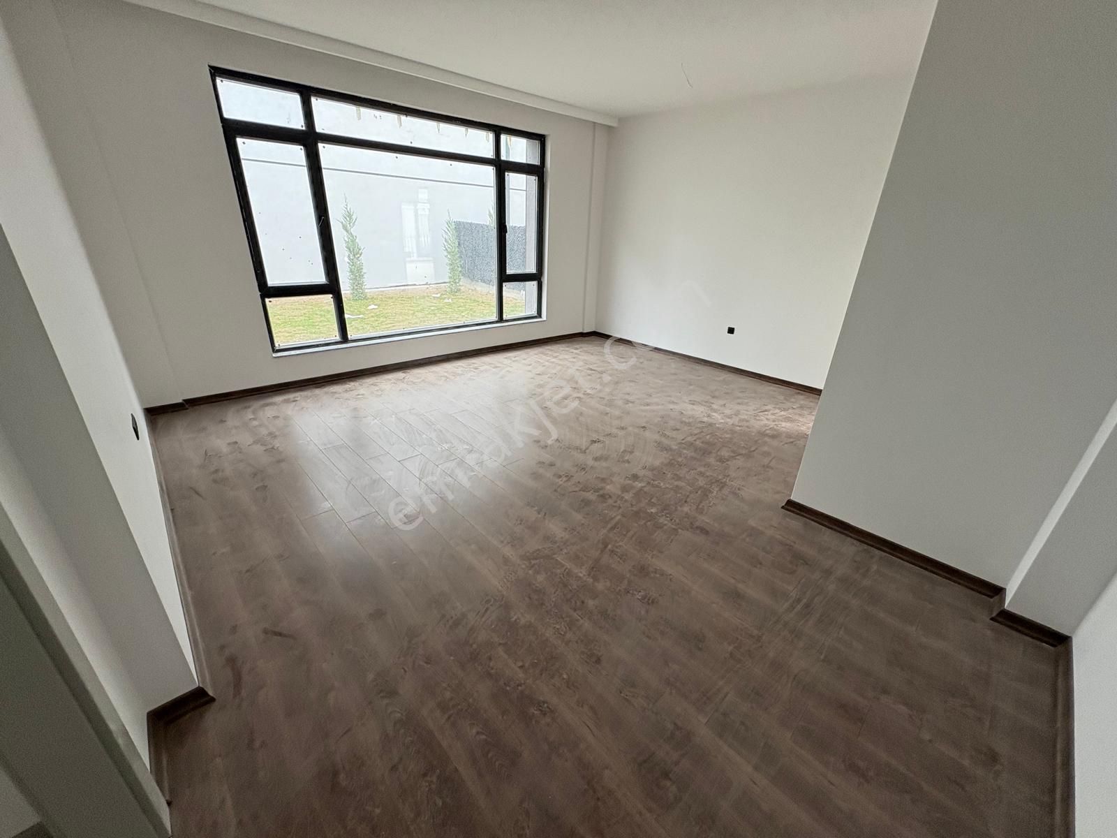 Sym'den Bağlıca Mh Ebeveny B. Giyinme Odalı 3+1 Villa - Görsel 9