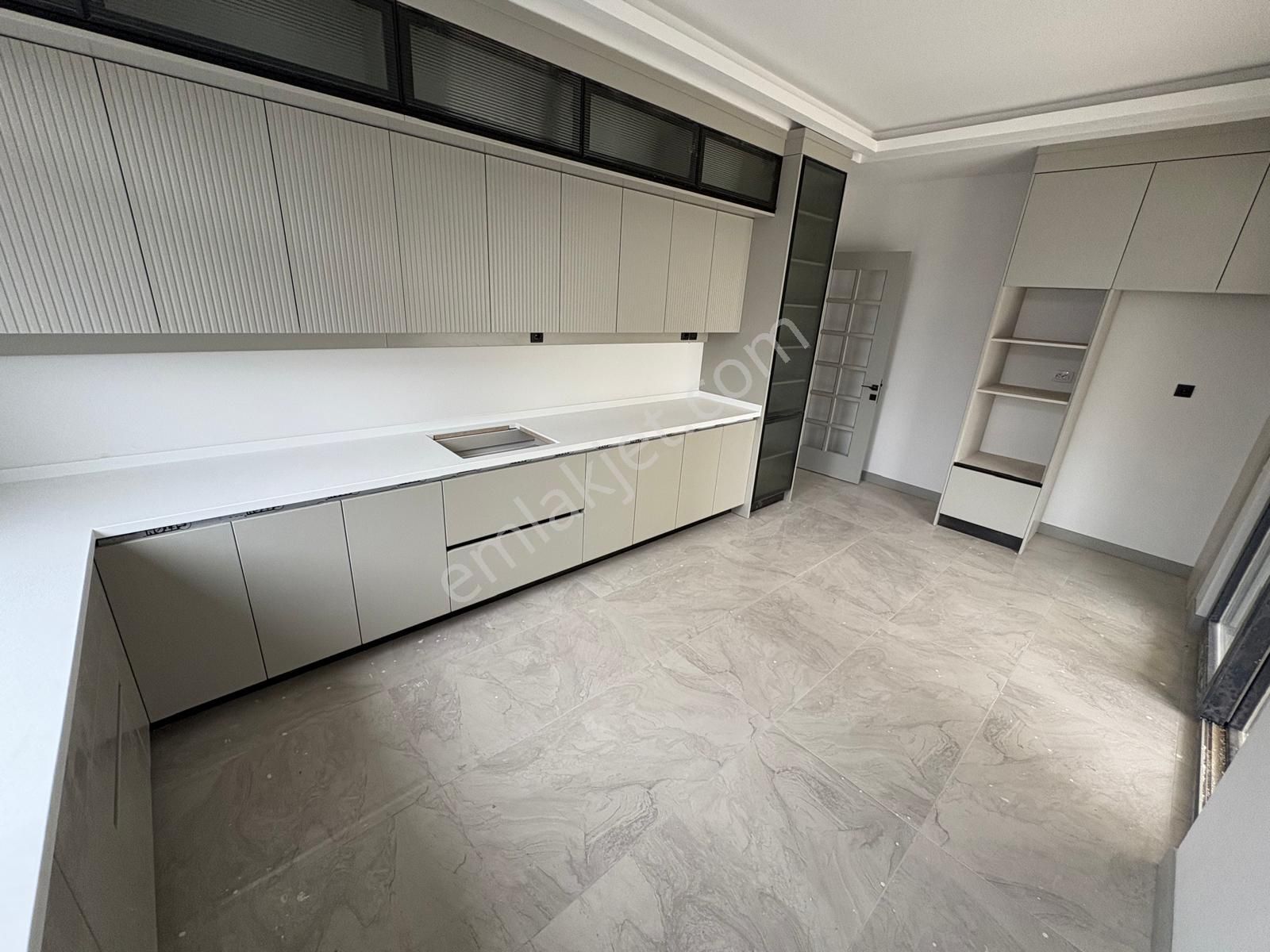 Sym'den Bağlıca Mh Ebeveny B. Giyinme Odalı 3+1 Villa - Görsel 4