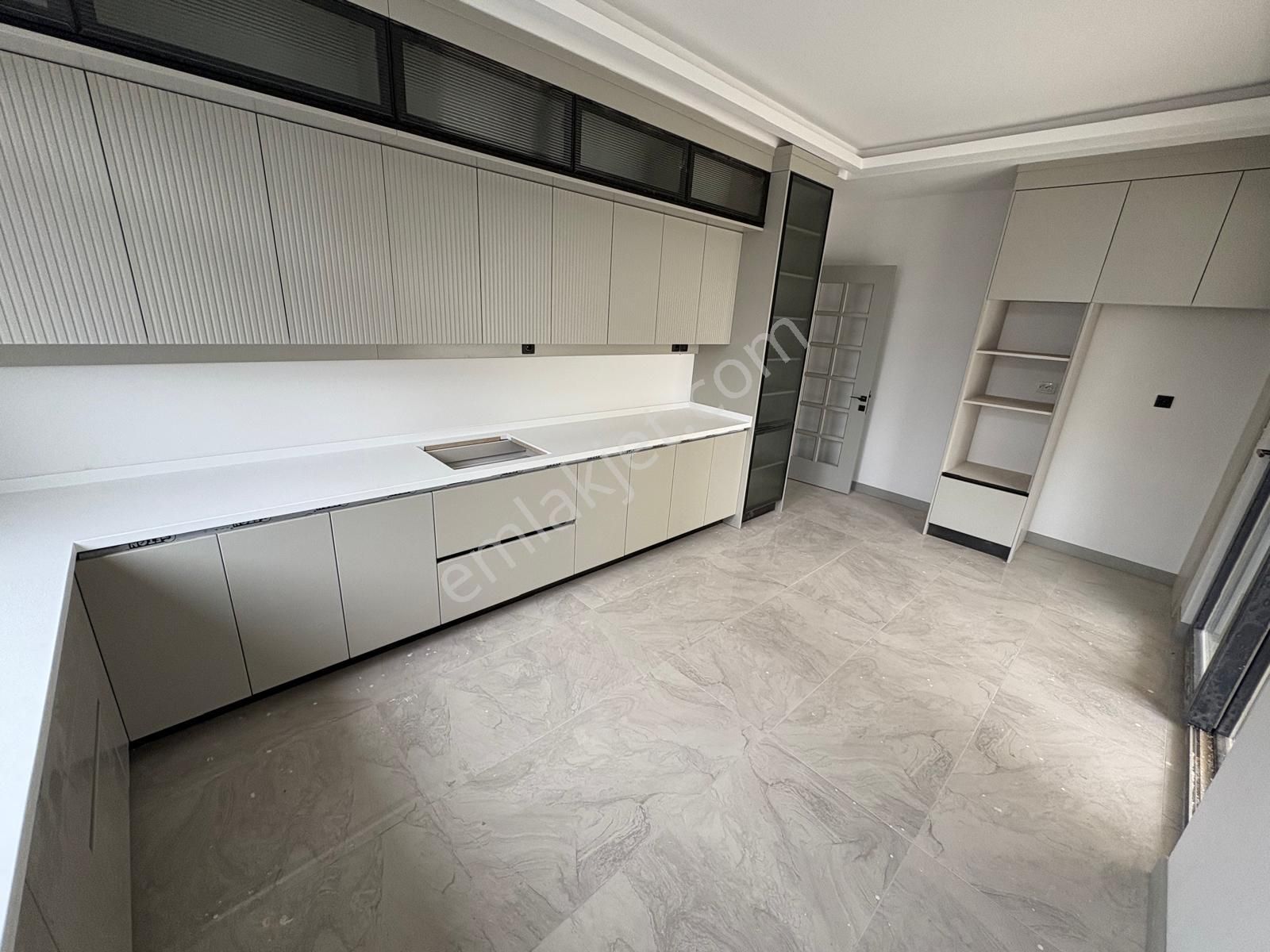 Sym'den Bağlıca Mh Ebeveny B. Giyinme Odalı 3+1 Villa - Görsel 5