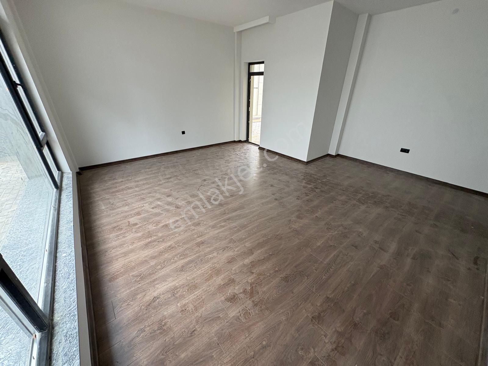 Sym'den Bağlıca Mh Ebeveny B. Giyinme Odalı 3+1 Villa - Görsel 19