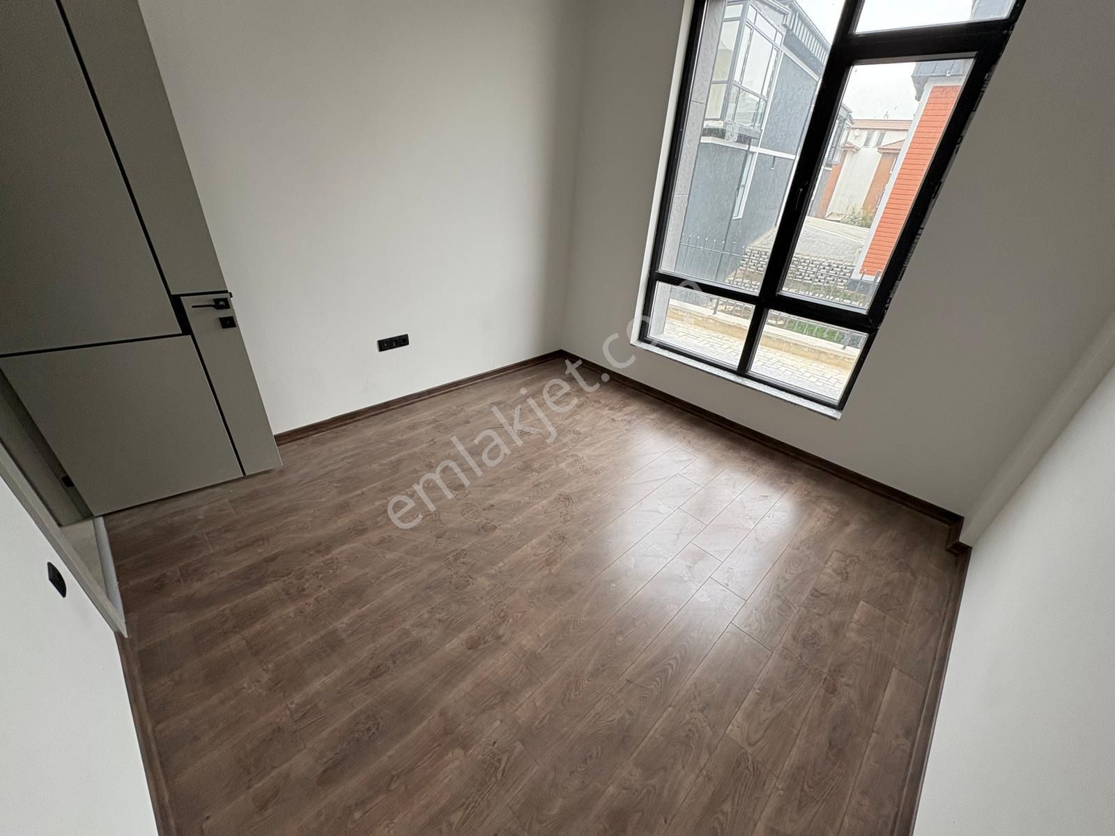 Sym'den Bağlıca Mh Ebeveny B. Giyinme Odalı 3+1 Villa - Görsel 17