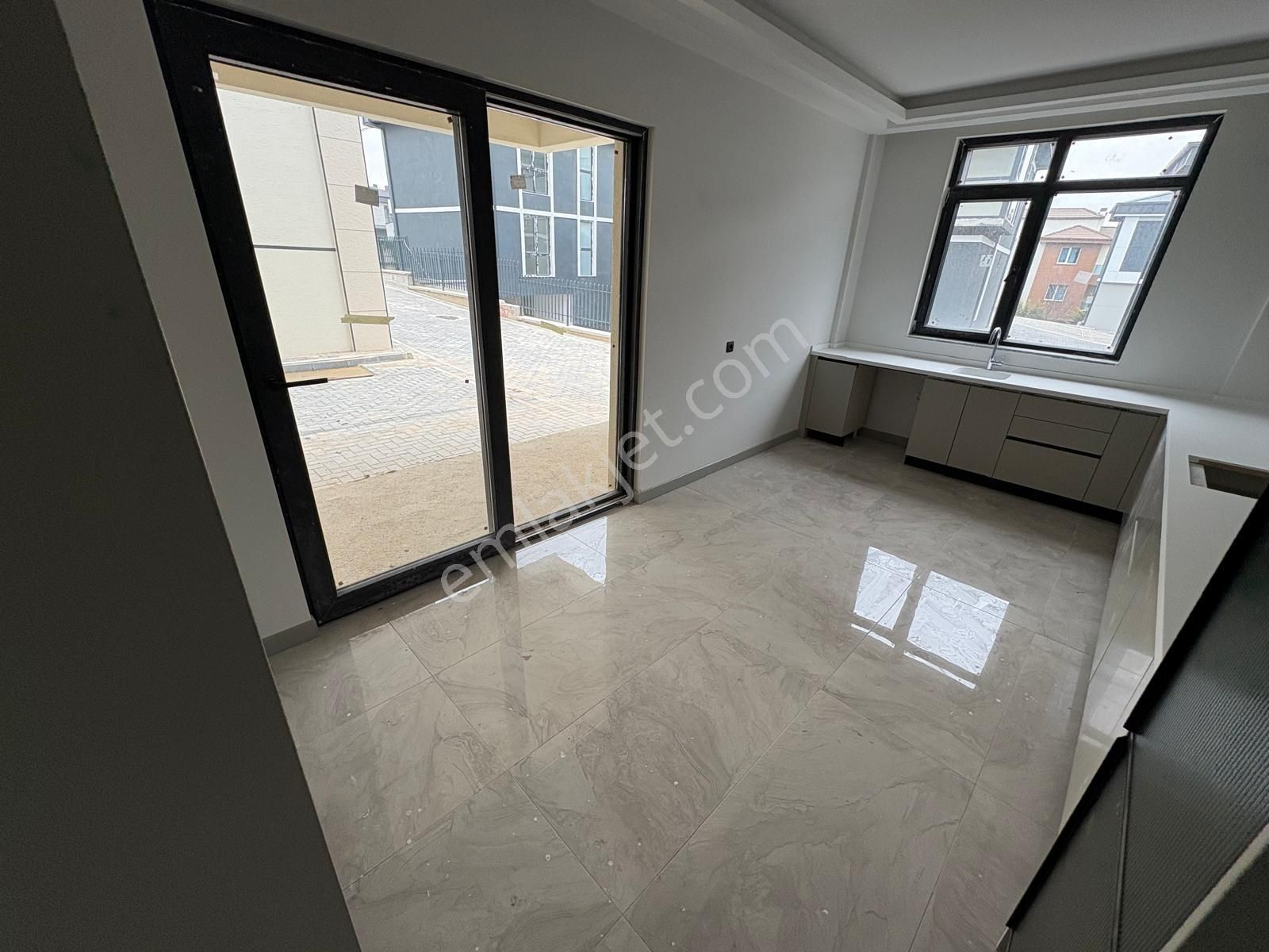 Sym'den Bağlıca Mh Ebeveny B. Giyinme Odalı 3+1 Villa - Görsel 2