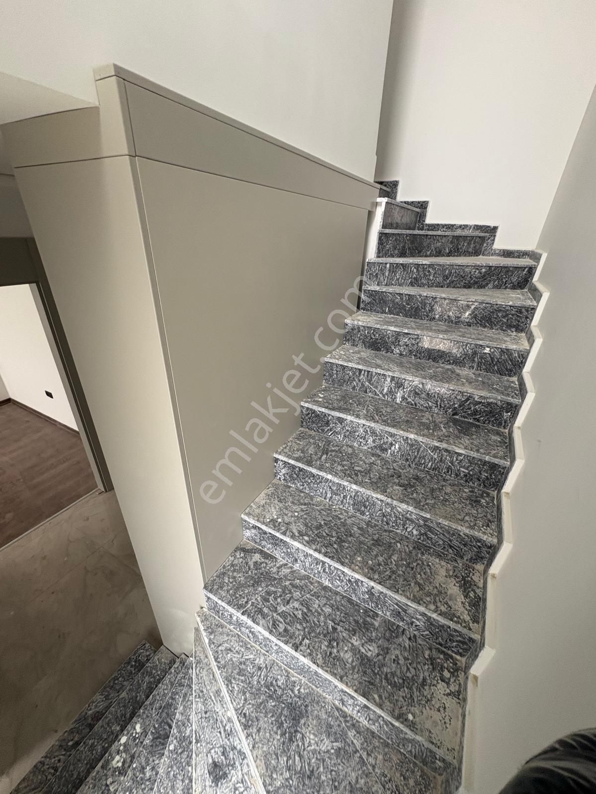 Sym'den Bağlıca Mh Ebeveny B. Giyinme Odalı 3+1 Villa - Görsel 22