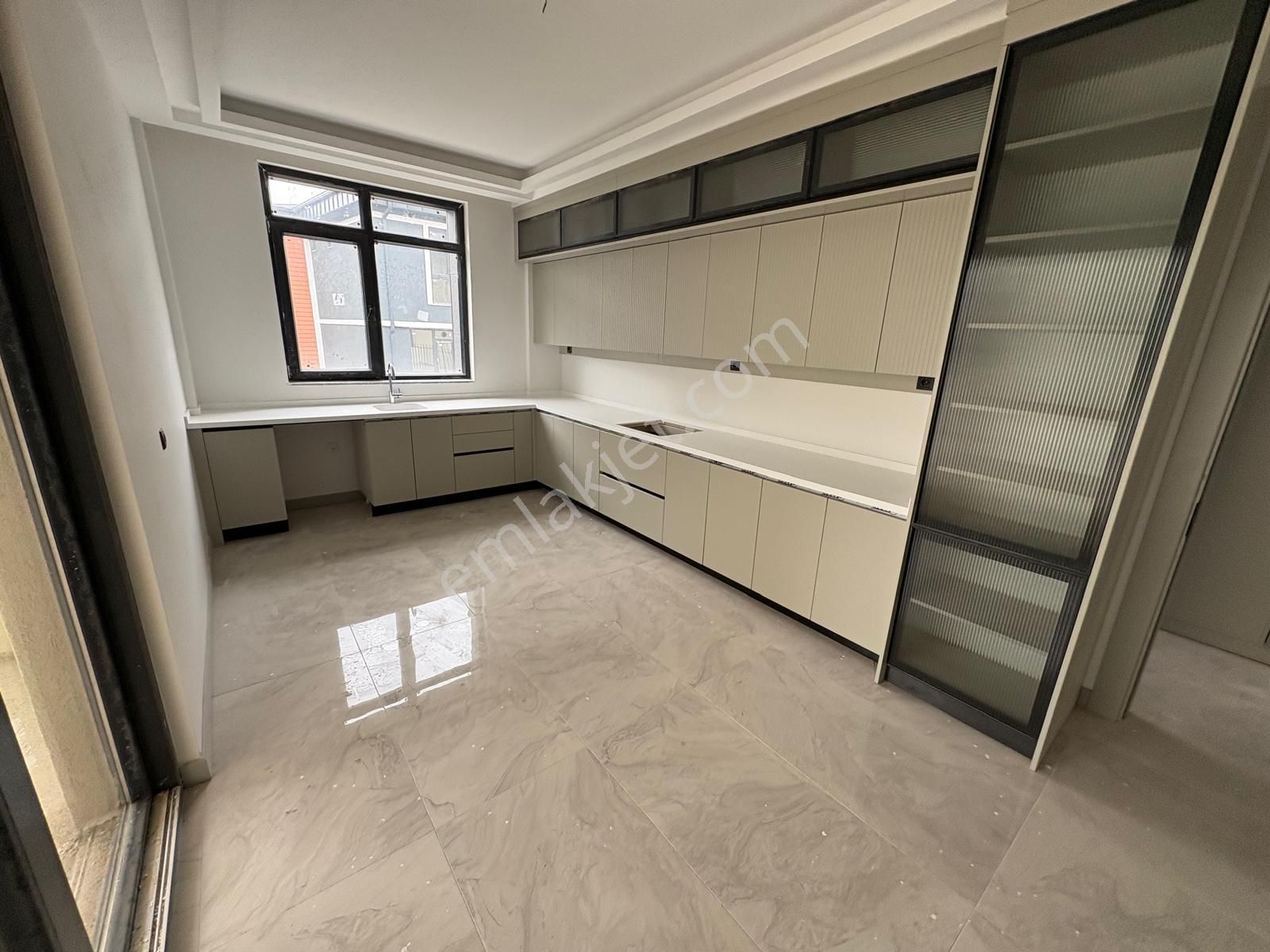 Sym'den Bağlıca Mh Ebeveny B. Giyinme Odalı 3+1 Villa - Görsel 11