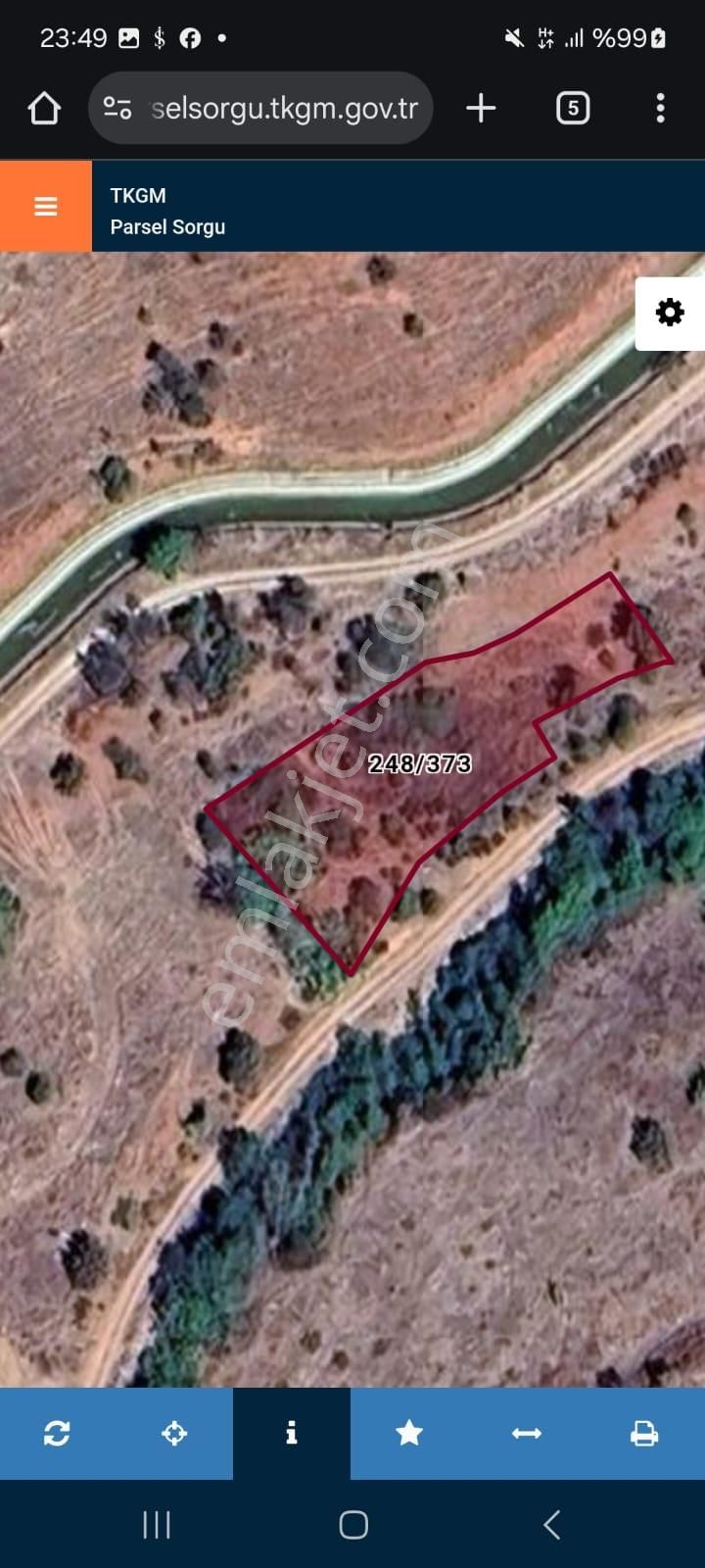 Denizli Çal Akkent'te Yol Ve Su Kenarında Satılık Tarla