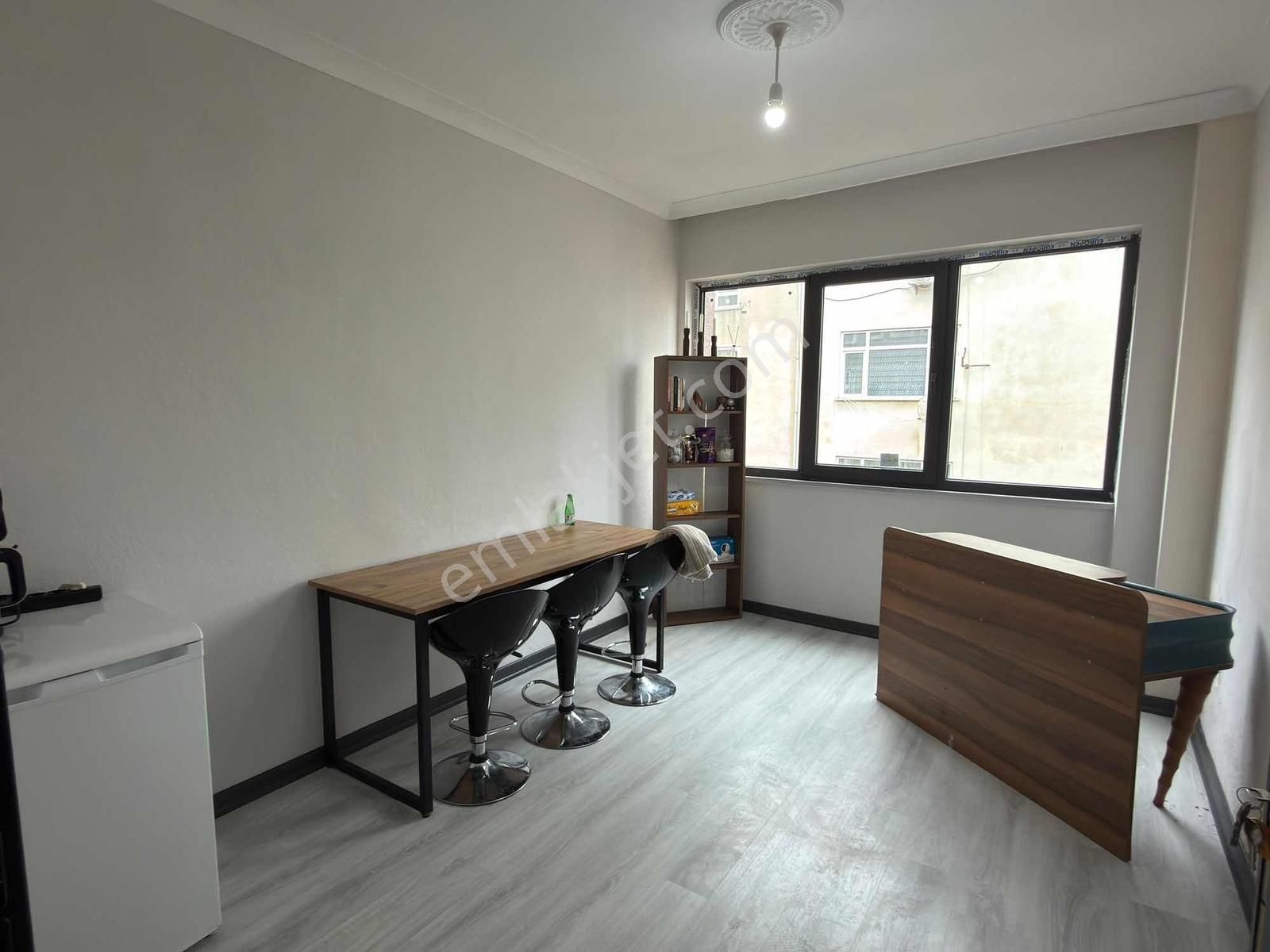 Çerkezköyün Göbeğinde Satılık Tek Oda Kiracılı Ofis - Görsel 8