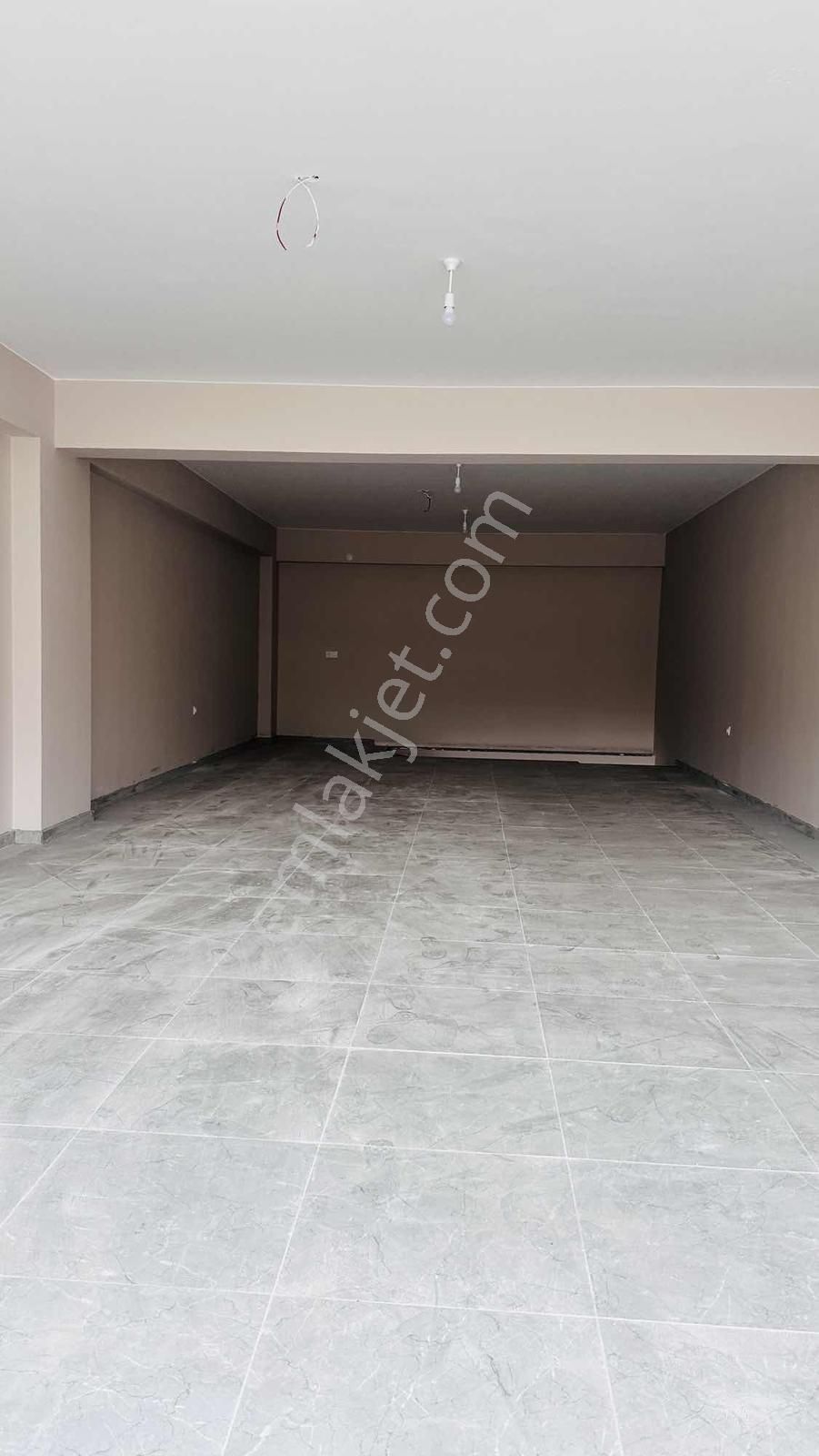 Çetintaş Ticaret Merkezi 150 M² Satılık/kiralık Dükkan - Görsel 4