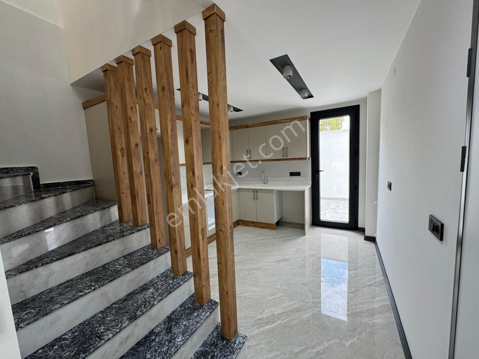 Didim Hisar Mah. 2+1 Ayrı Mutfaklı Bahçeli Sıfır Ve Lüx İkiz Birleşik Villalarımız Satışdadır - Görsel 22