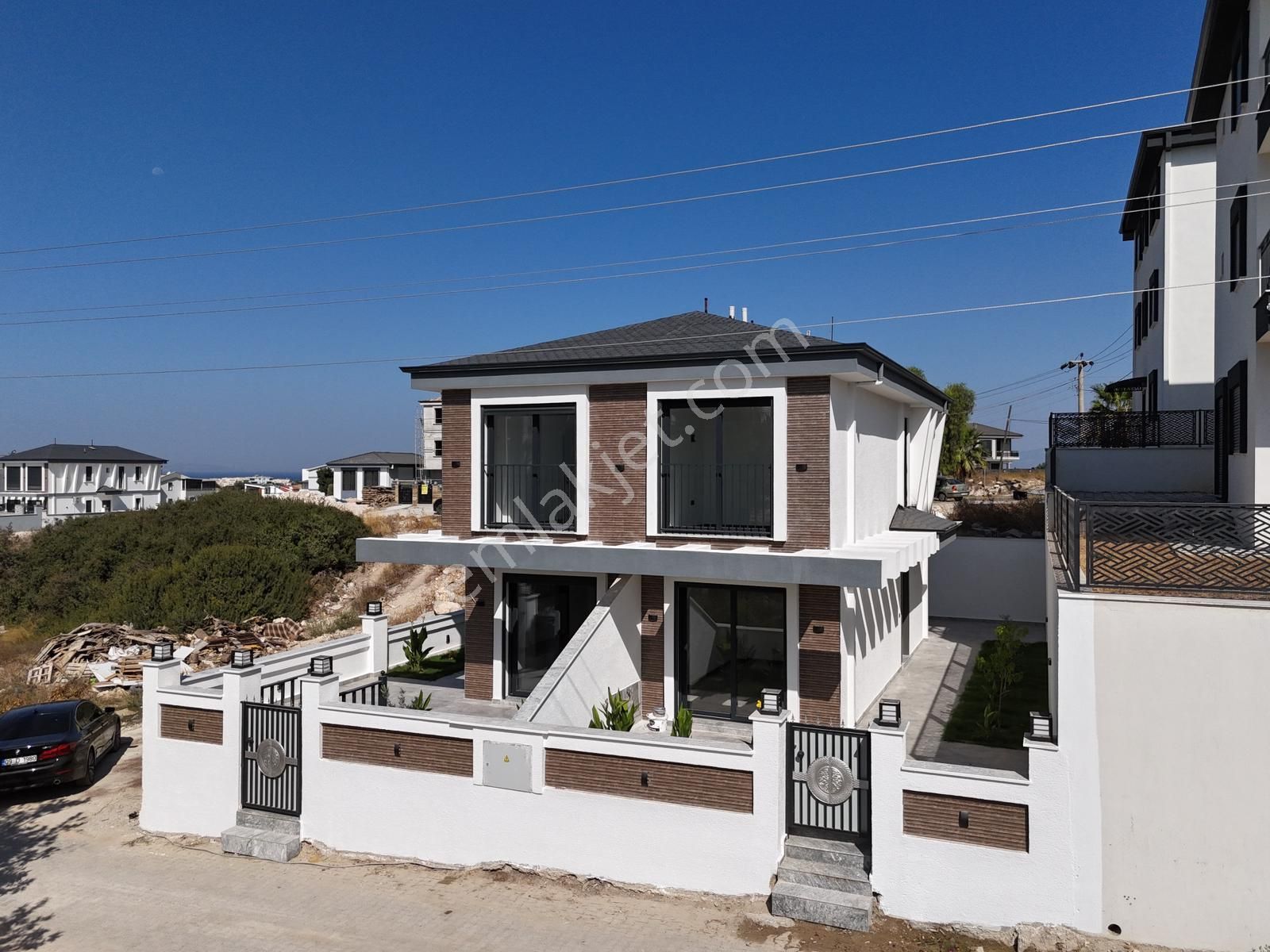 Didim Hisar Mah. 2+1 Ayrı Mutfaklı Bahçeli Sıfır Ve Lüx İkiz Birleşik Villalarımız Satışdadır