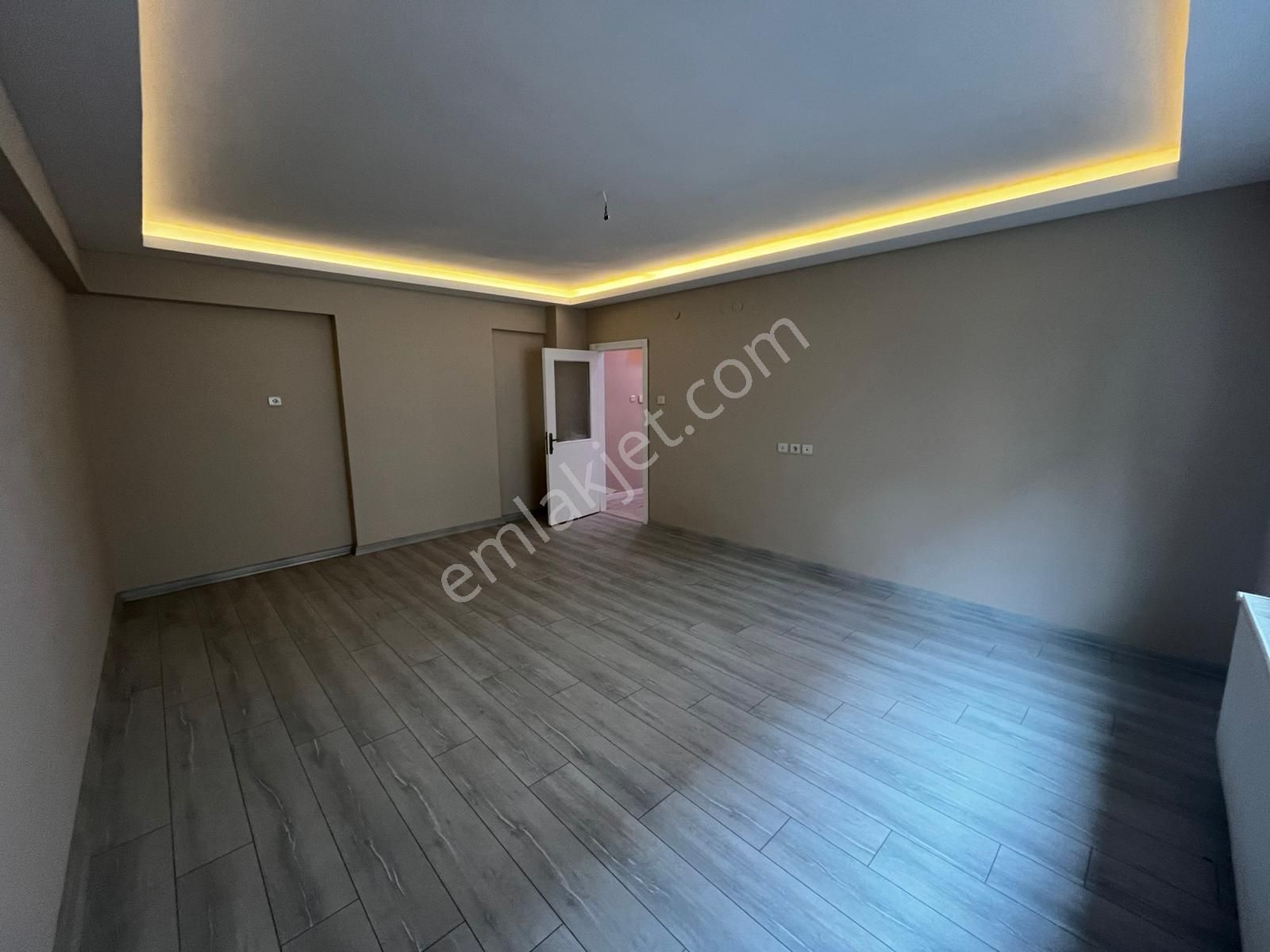 Etimesgut 30 Ağostos Mh.de 3+1 Satılık Daire - Görsel 11