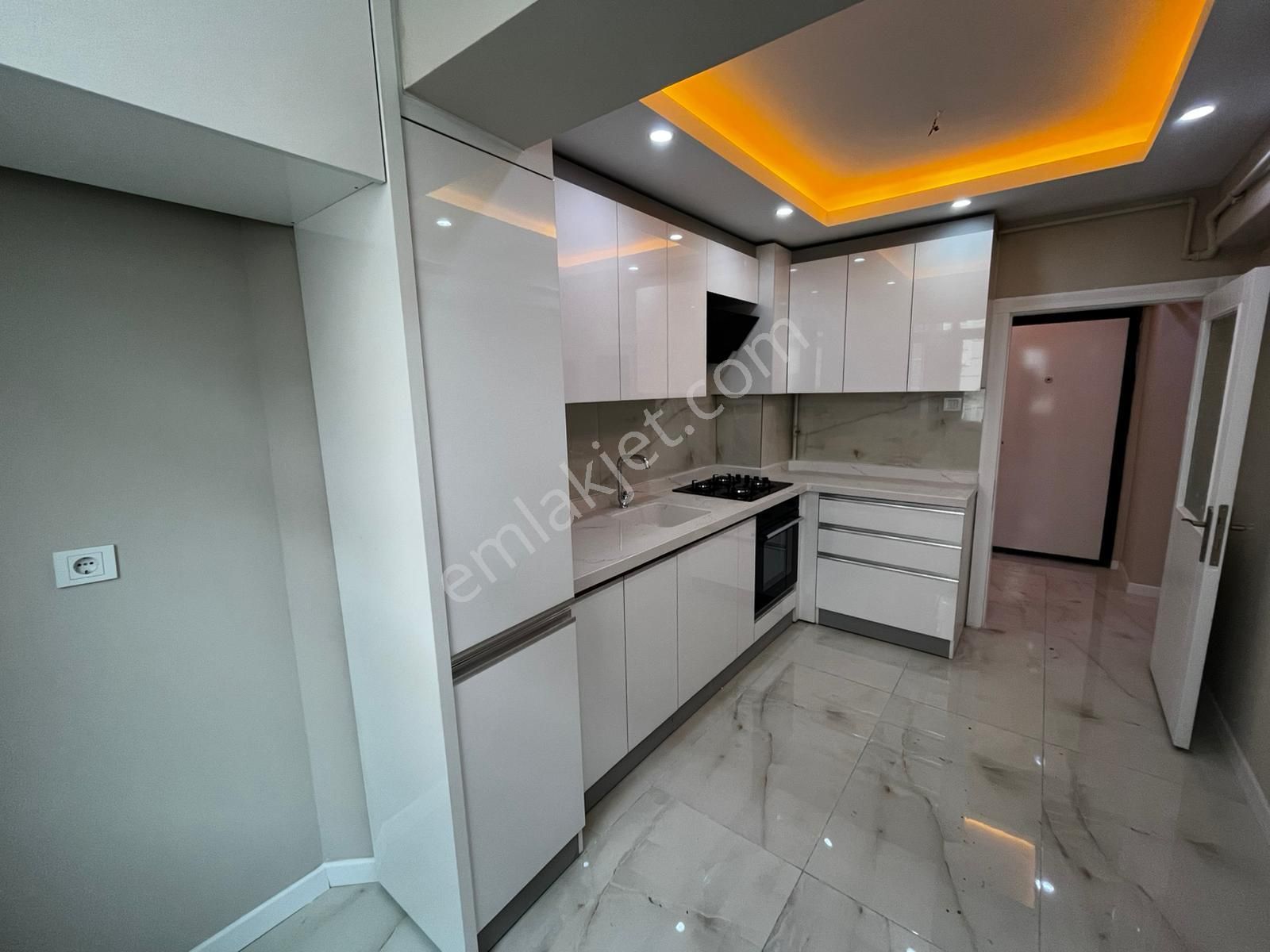 Etimesgut 30 Ağostos Mh.de 3+1 Satılık Daire - Görsel 6