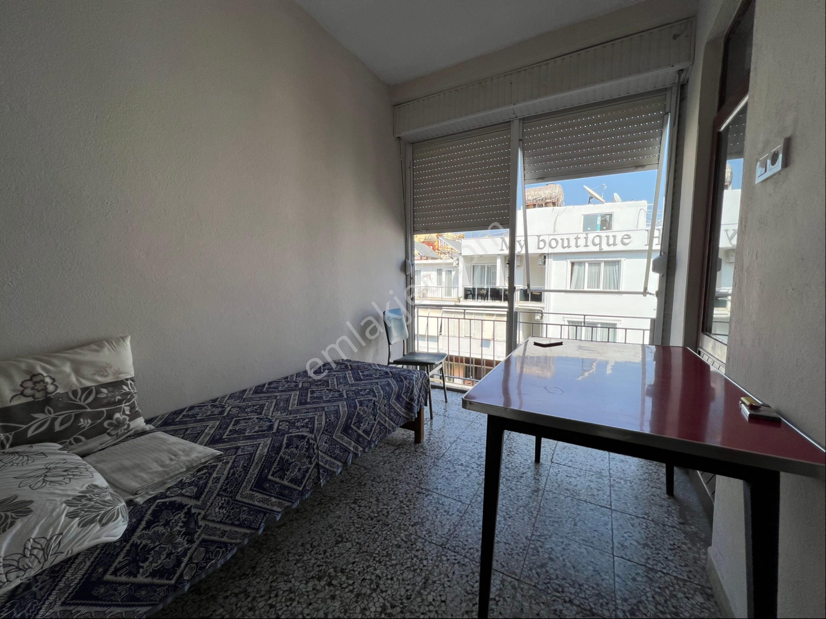 Alanya Da Merkezi Konumda Deniz Manzaralı Satılık 2+1 Daire - Görsel 21