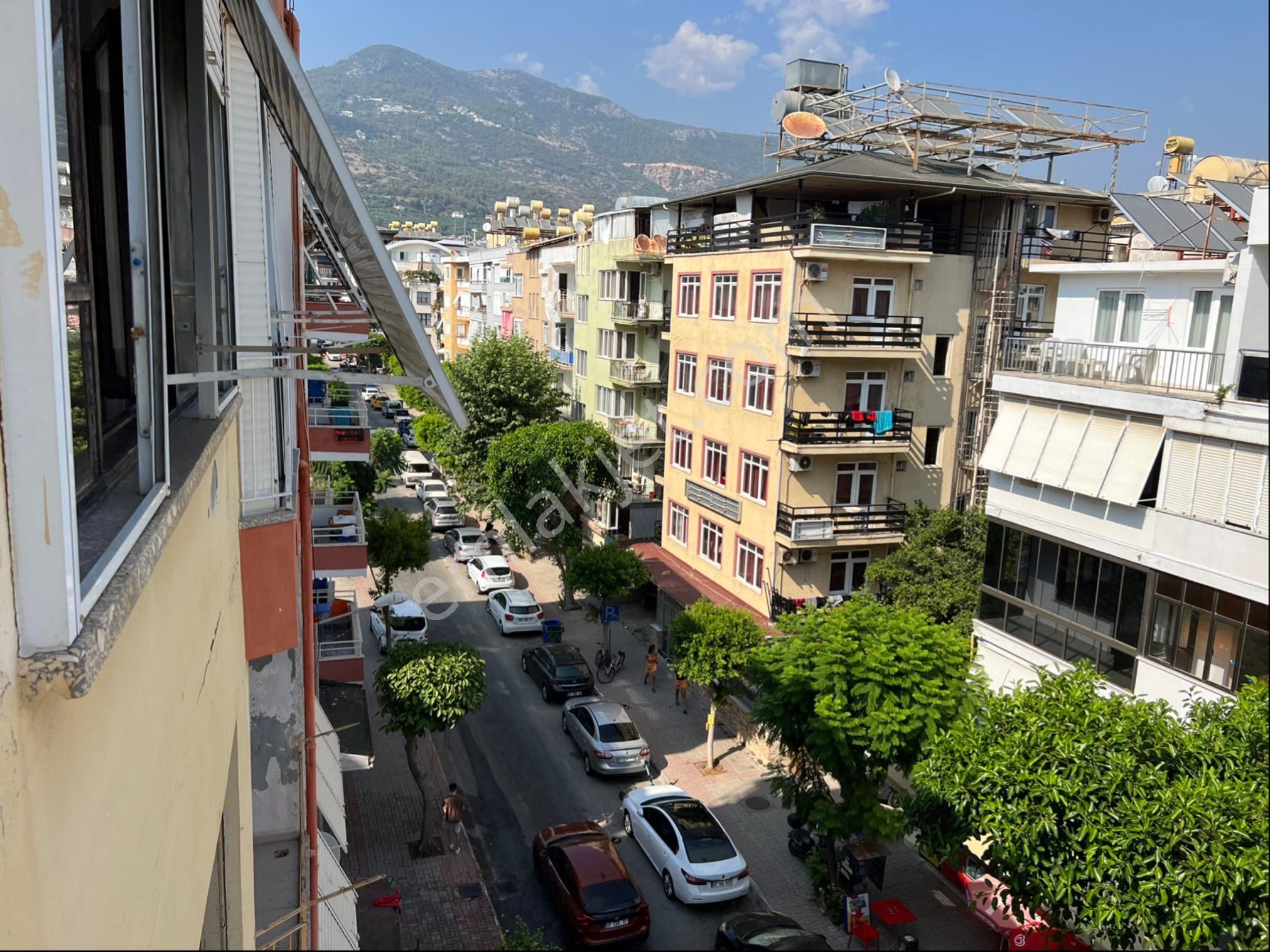 Alanya Da Merkezi Konumda Deniz Manzaralı Satılık 2+1 Daire - Görsel 19