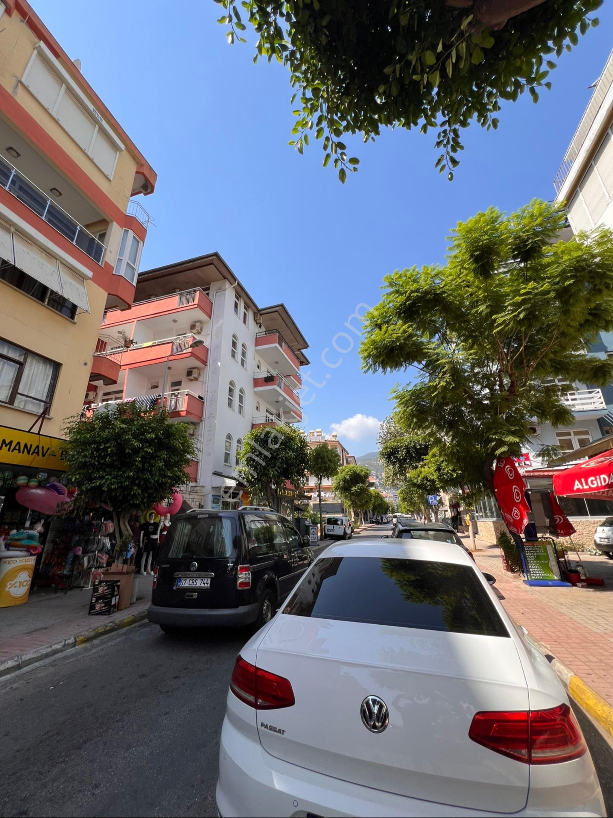 Alanya Da Merkezi Konumda Deniz Manzaralı Satılık 2+1 Daire - Görsel 22