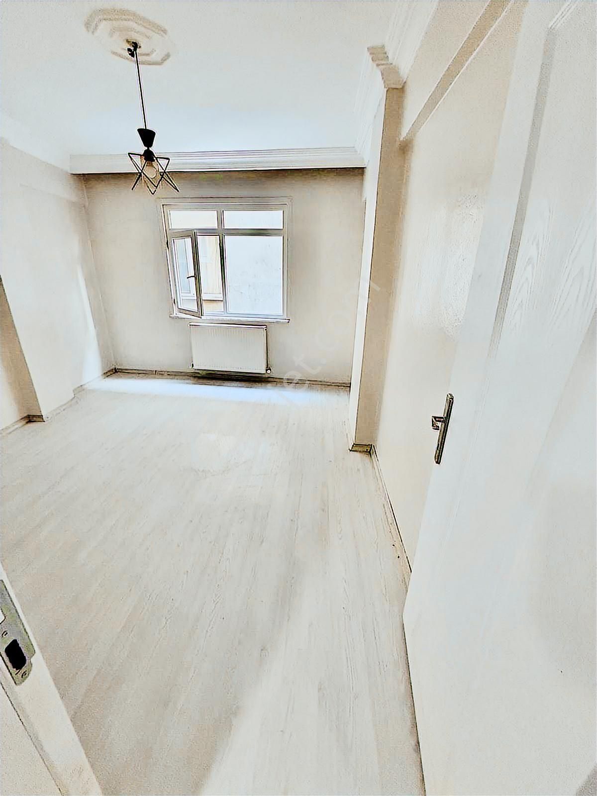 Medya Emlak'tan Hürriyet Cd' De 90 M2 2+1 23 Yaşında Satılık - Görsel 10