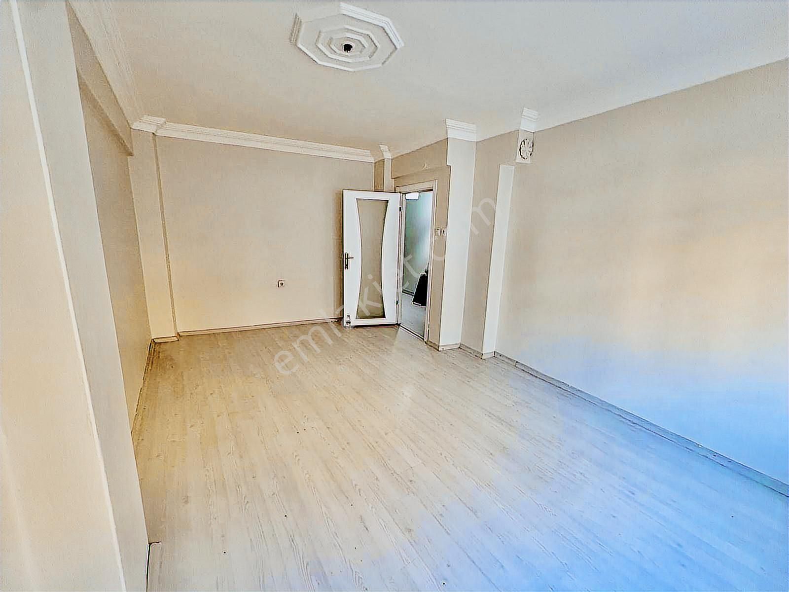 Medya Emlak'tan Hürriyet Cd' De 90 M2 2+1 23 Yaşında Satılık - Görsel 8
