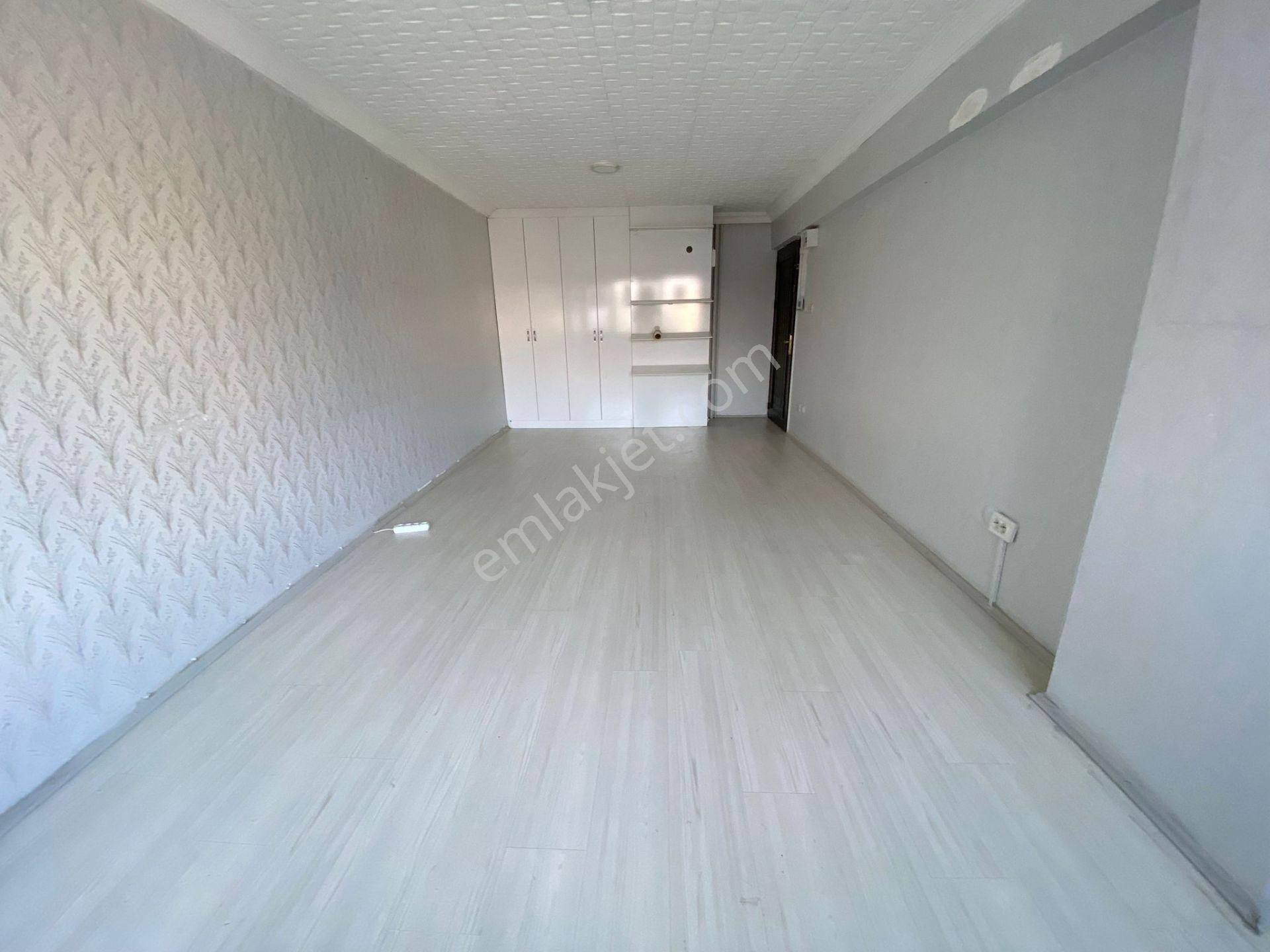 Gop Meydanda Kiralık 25m2 Ofis & Büro 3.arakat Ve Asaösörlü Yangın Merdivenli - Görsel 4