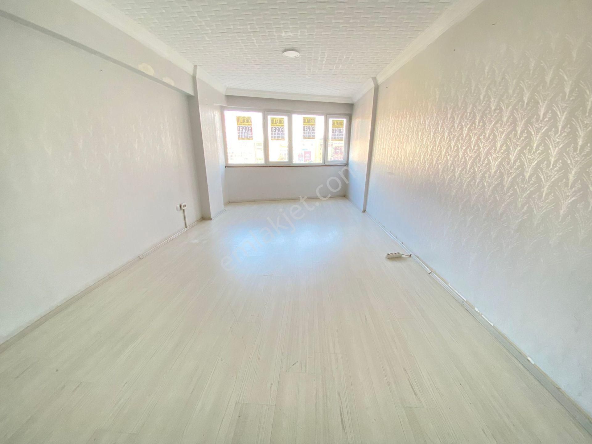 Gop Meydanda Kiralık 25m2 Ofis & Büro 3.arakat Ve Asaösörlü Yangın Merdivenli - Görsel 3